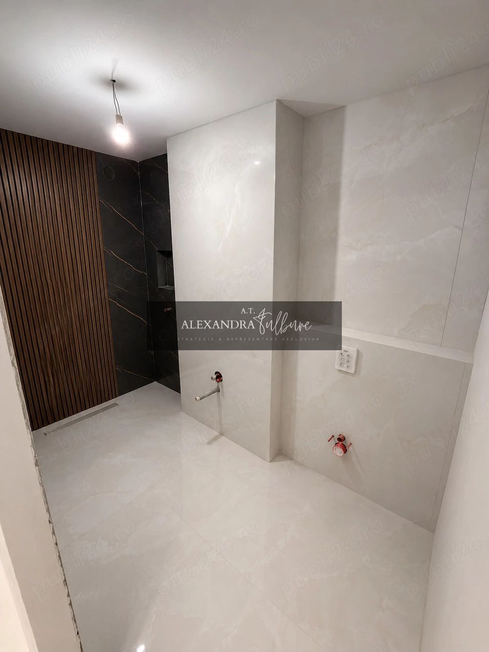 Apartament 3 camere decomandate, 2 bai, 2 balcoane, etaj intermediar — fotografia 2