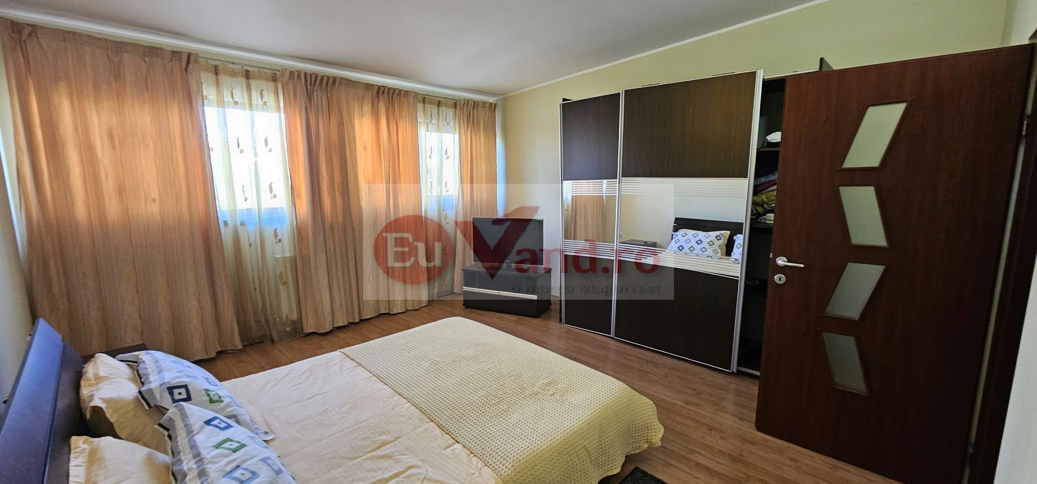 Spațiu - apartament 5 camere de închiriat – 160 mp - Micro 20 – zona BKO — fotografia 3