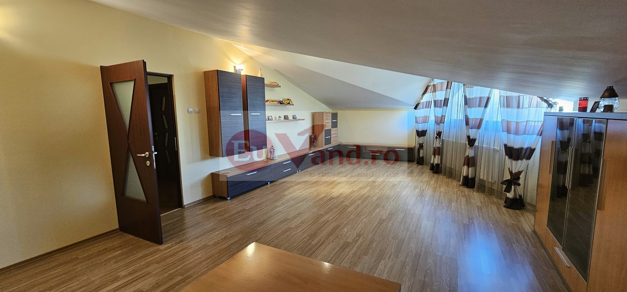 Spațiu - apartament 5 camere de închiriat – 160 mp - Micro 20 – zona BKO — fotografia 6