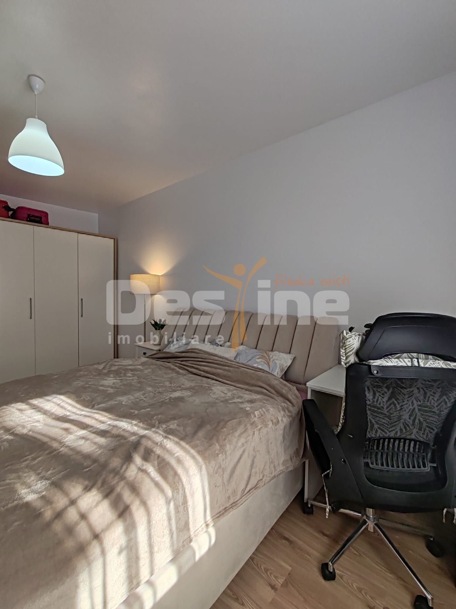 Apartament cu 3 camere, renovat și mobilat complet – Zona Gară, Vaslui — fotografia 3