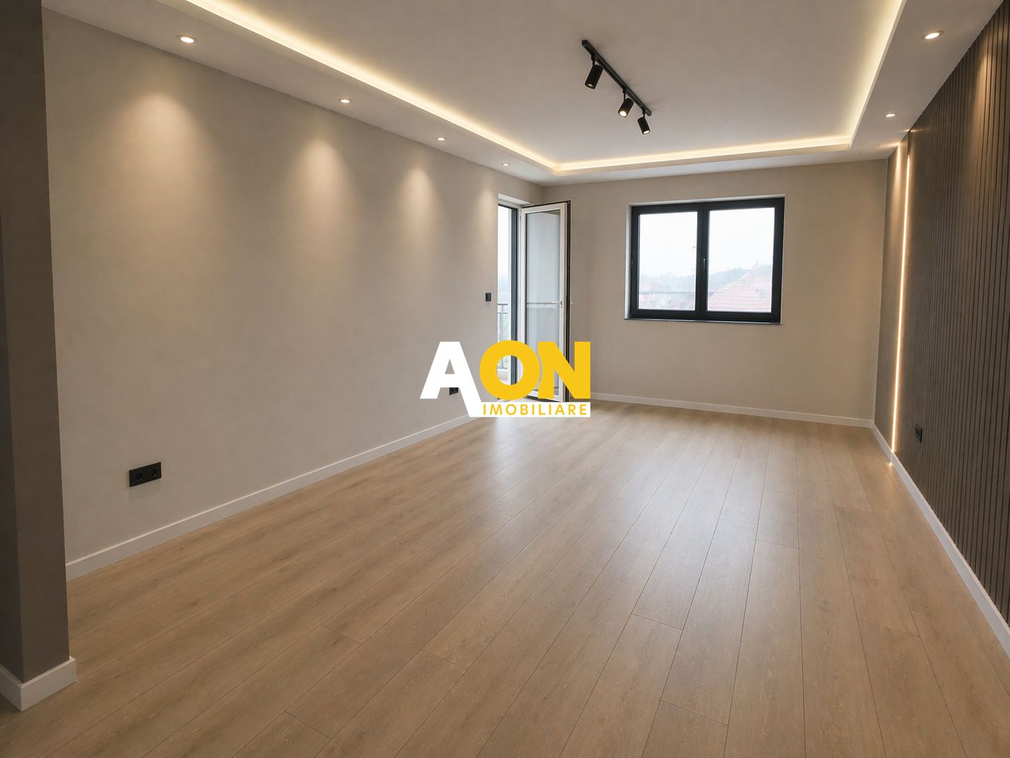 Apartament 3 Camere Decomandat, Etaj 1, Zona Centru