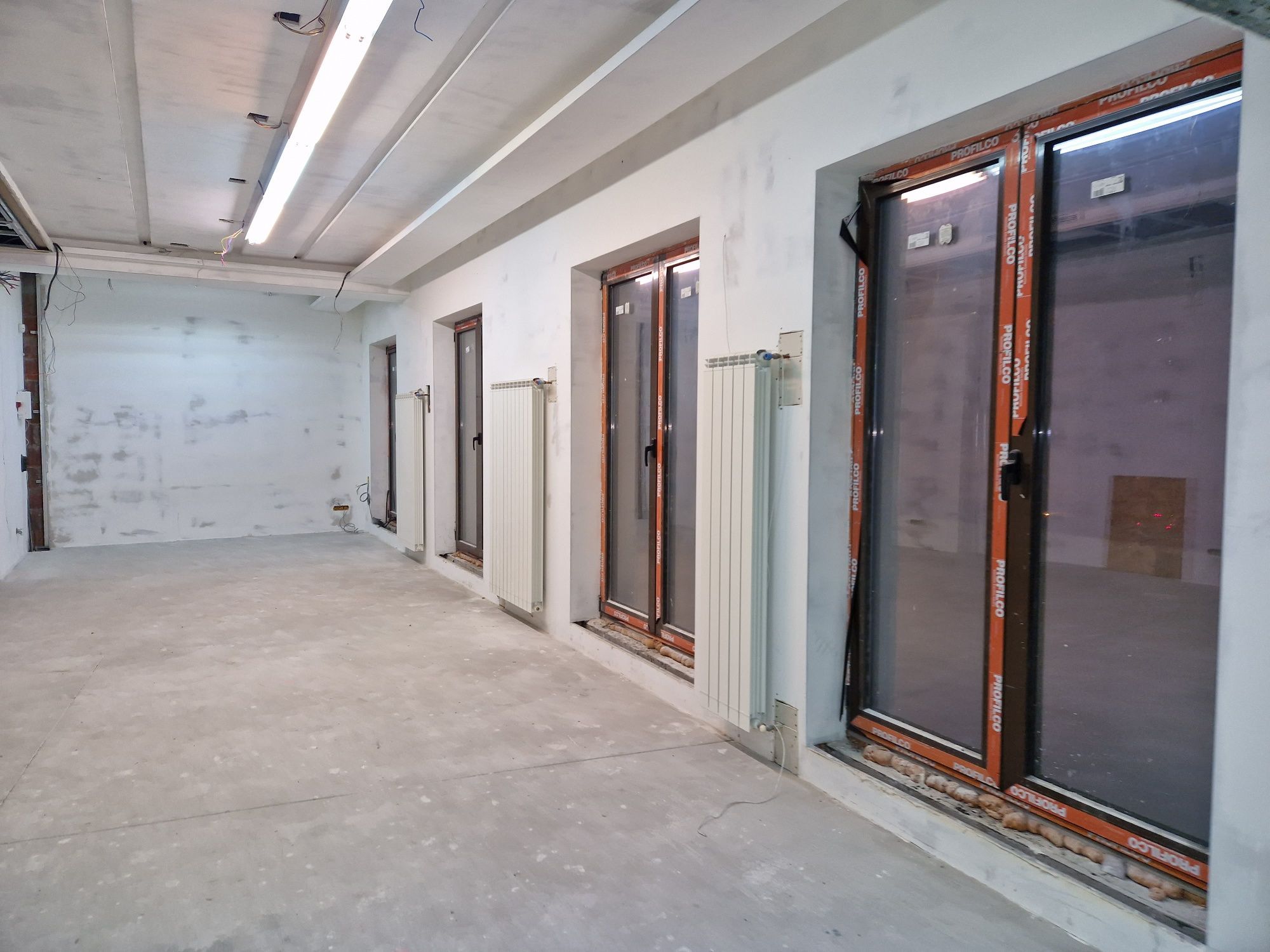 Inchiriez /Vand Spatiu Birouri P+ 5 E , sector 2,Bucurest,Central,lang — fotografia 5