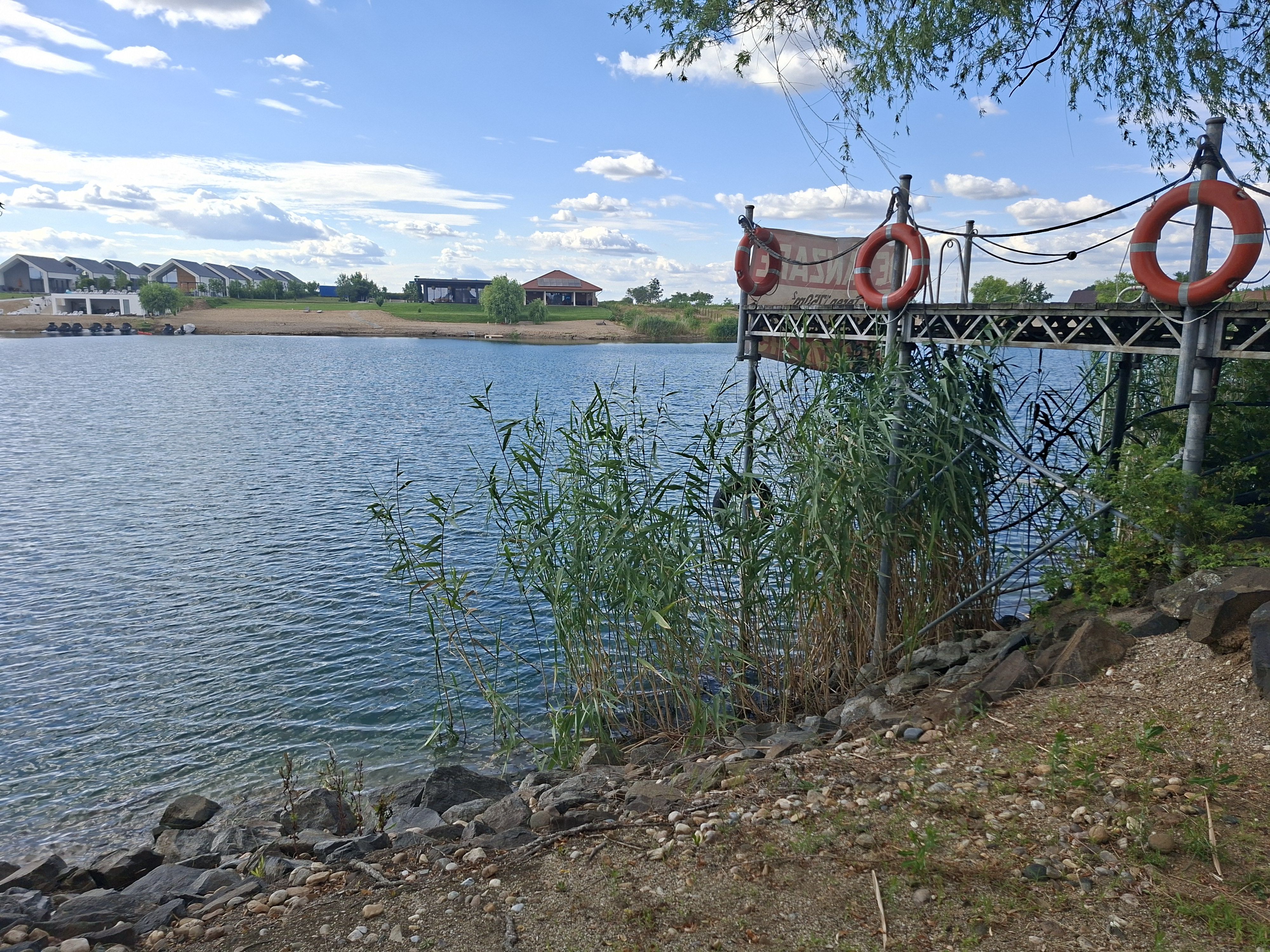 BRASADAS vinde casa cu iesire la lac — fotografia 4
