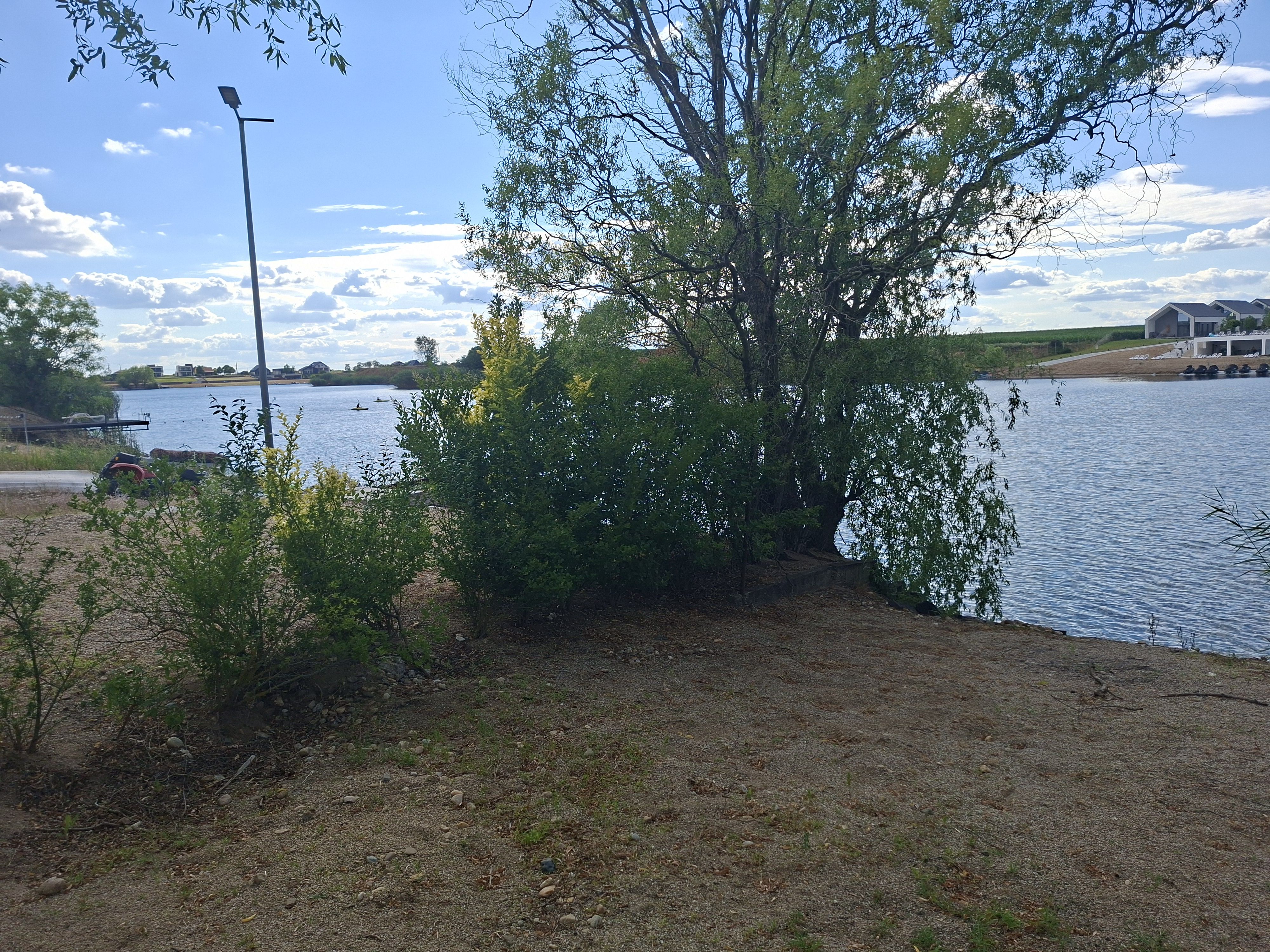 BRASADAS vinde casa cu iesire la lac — fotografia 6