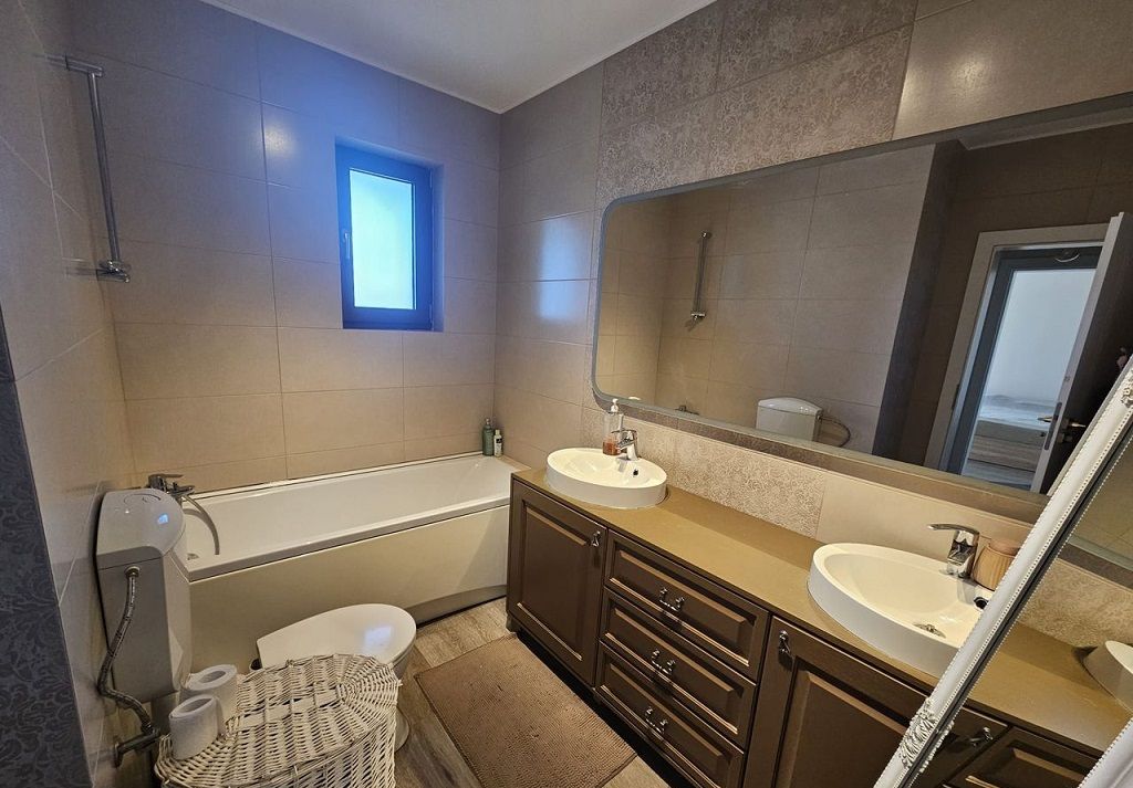 Casa 4 camere | Parcul Mogosoaia | Drum privat cu bariera | P+1+Pod | Semineu — fotografia 13