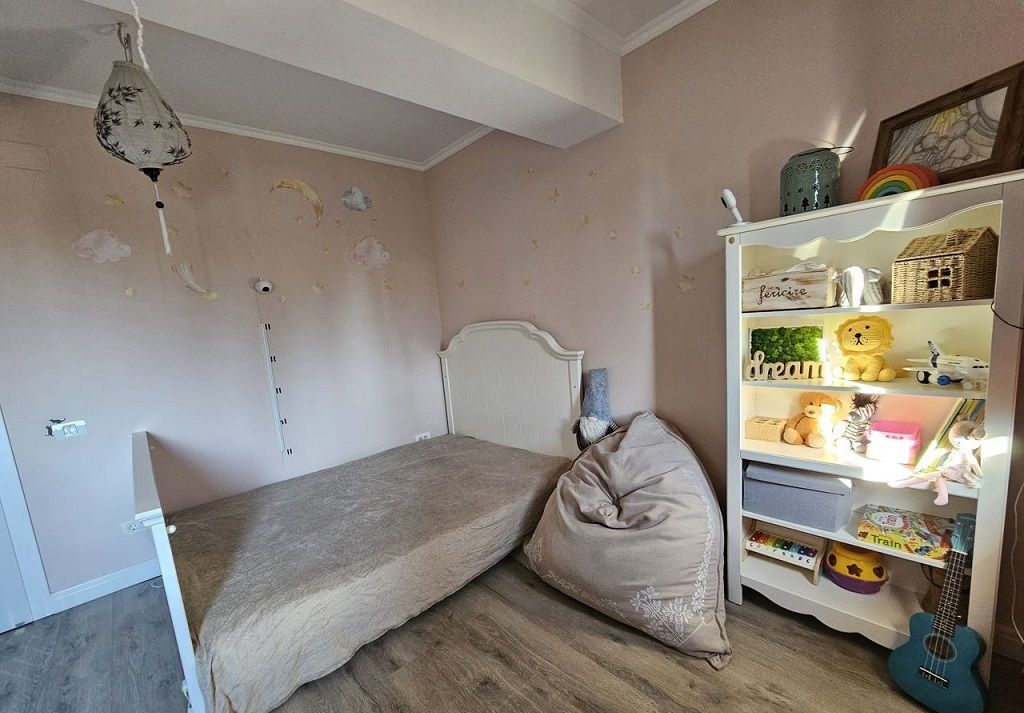 Casa 4 camere | Parcul Mogosoaia | Drum privat cu bariera | P+1+Pod | Semineu — fotografia 15