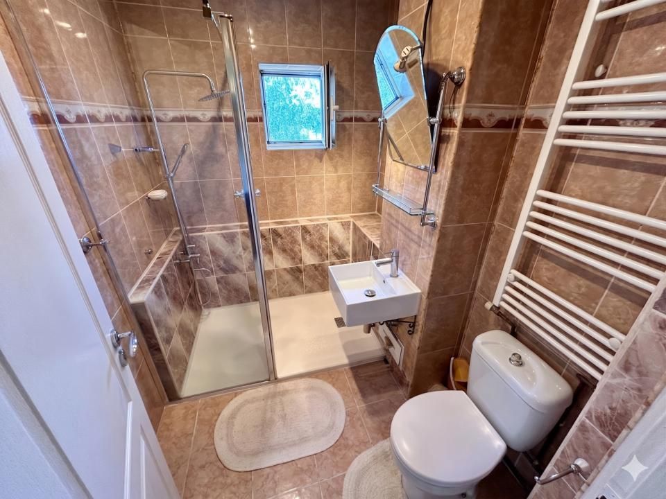 Apartament 3 camere, 2 bai, centrala proprie, Bd. Bucuresti, Ploiesti — fotografia 6