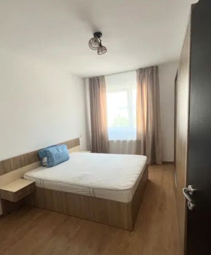 Un apartament care bifează exact ce contează spațiu lumină liniște și parcare — fotografia 6
