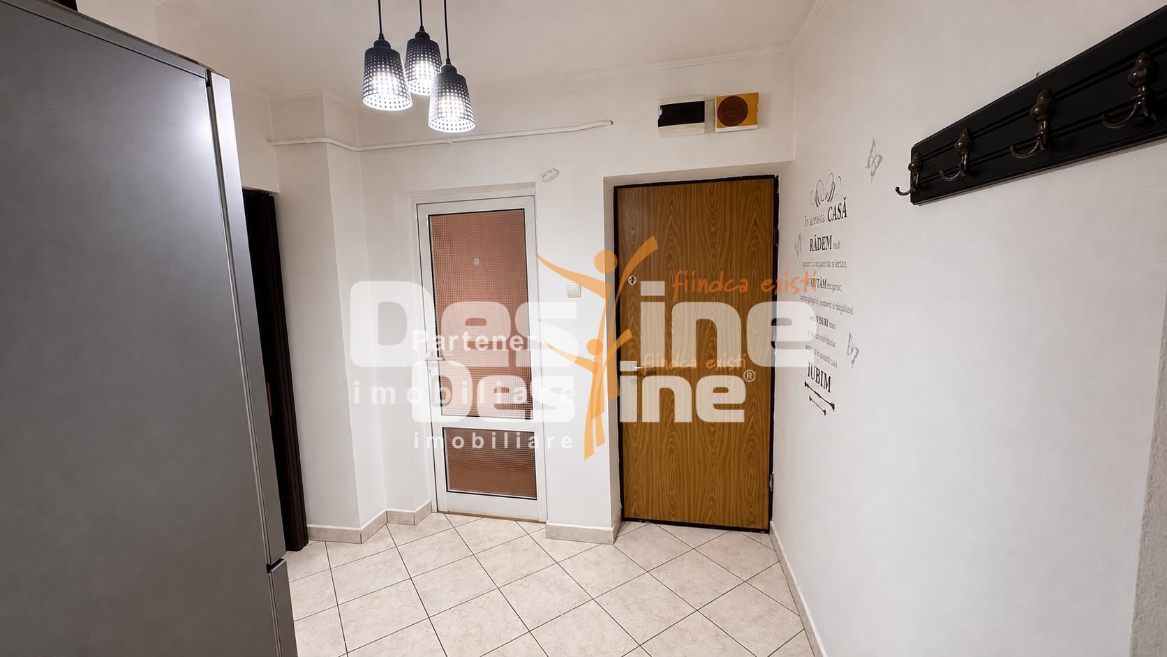 Apartament cu 3 camere, semidecomandat - aproape de centru — fotografia 12