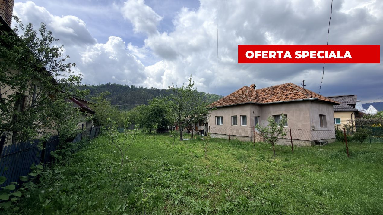 Casa in Leresti, la strada principala, cu rau in spate | teren 831 mp- Campulung