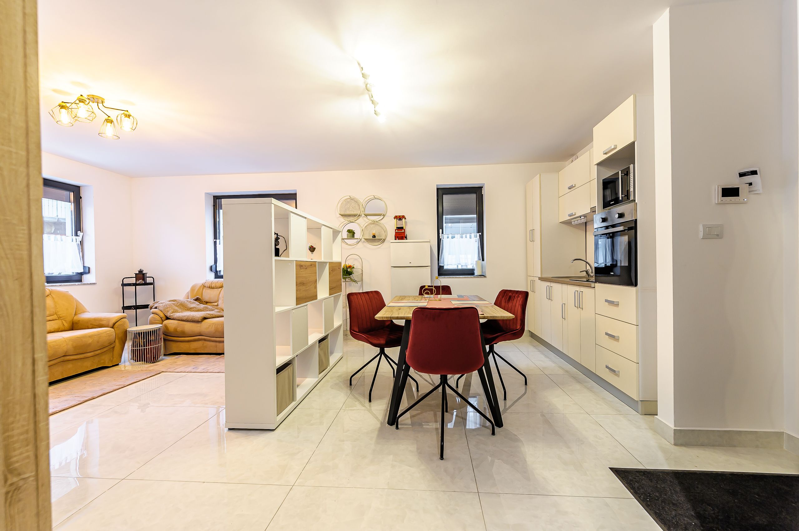 Apartament ultracentral în bloc nou, 2 camere cu terasa proprie — fotografia 4
