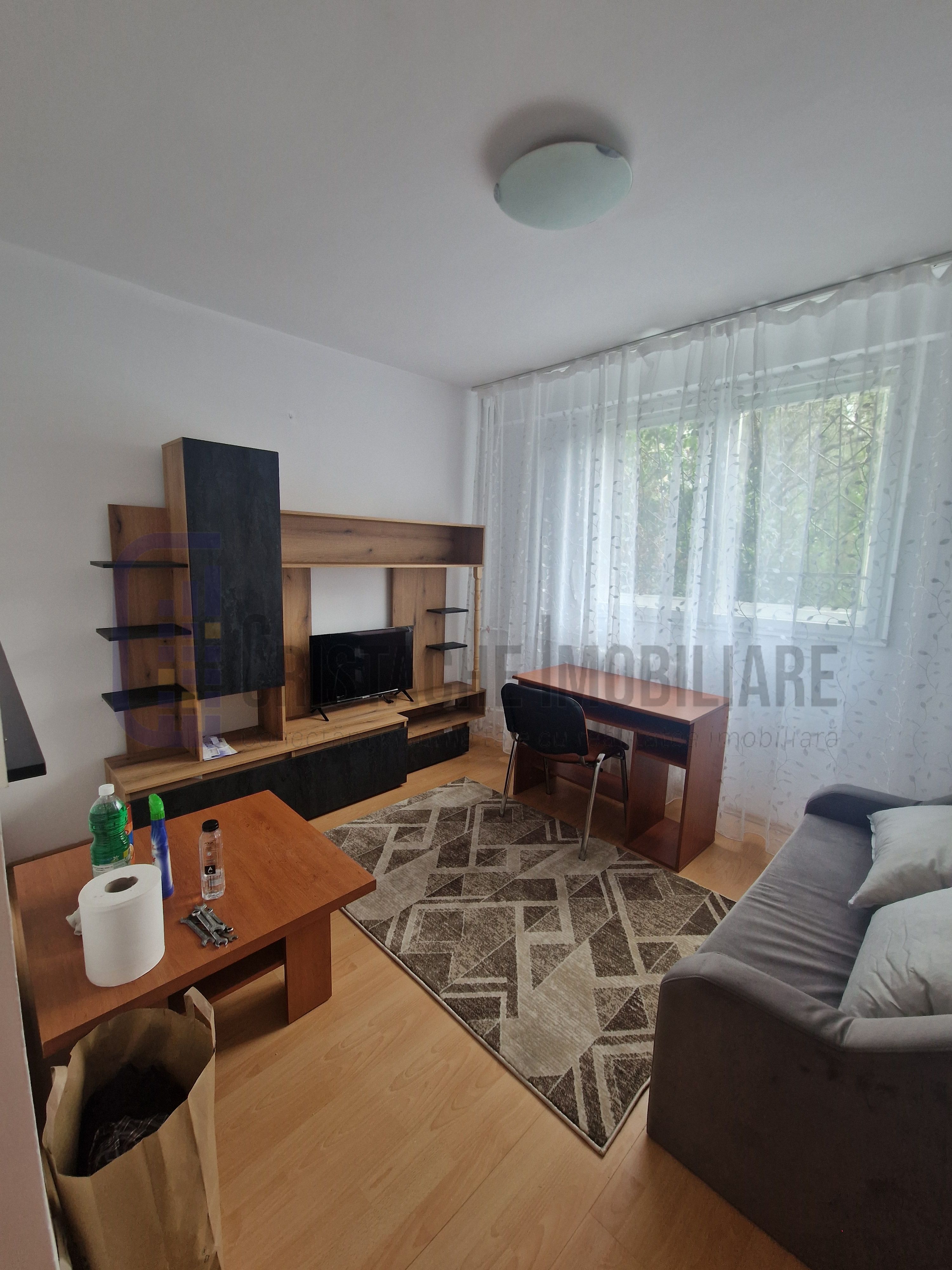 350 € | 2 camere | metrou 10 min. | igenizat — fotografia 3