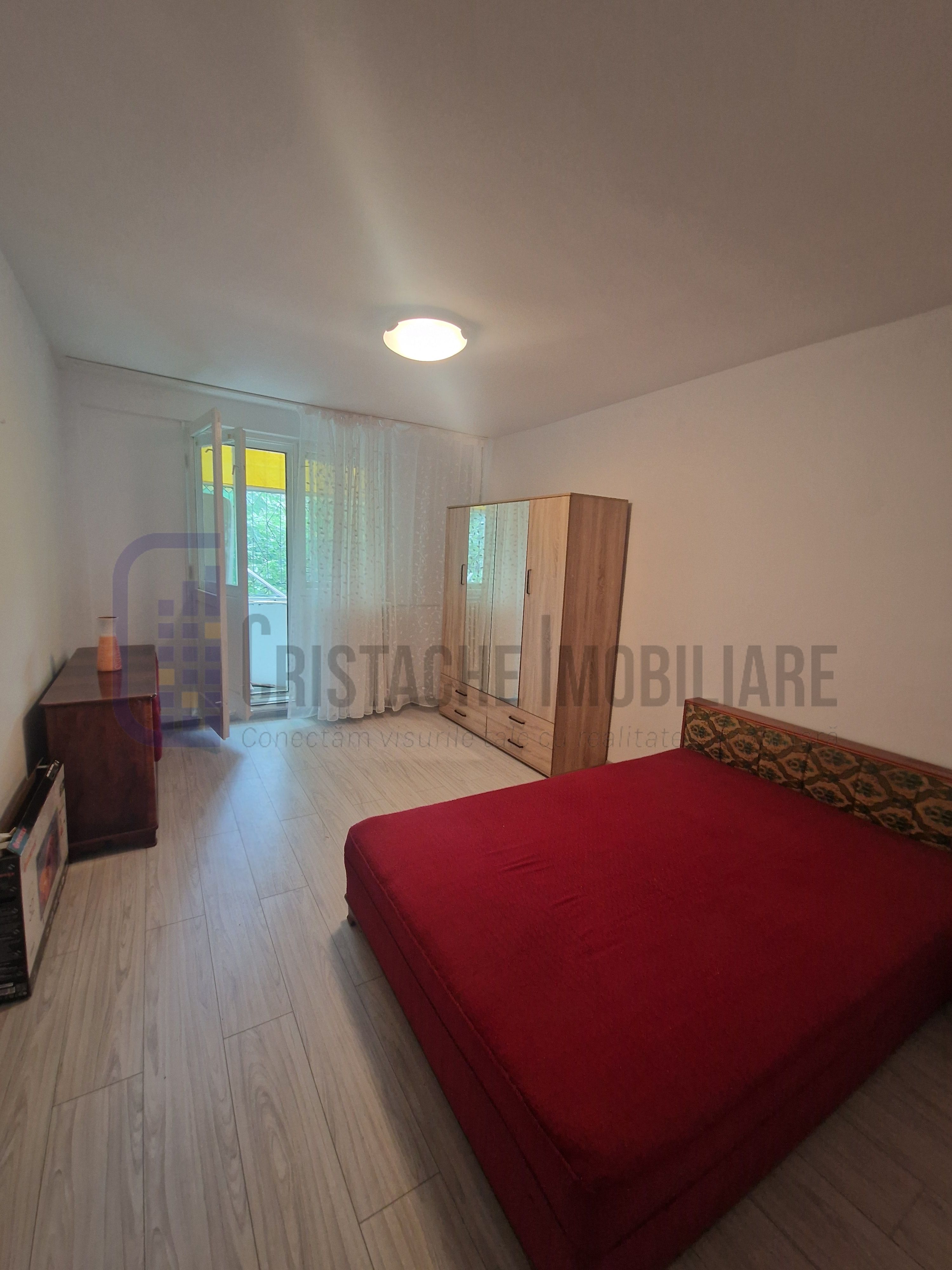 350 € | 2 camere | metrou 10 min. | igenizat — fotografia 5