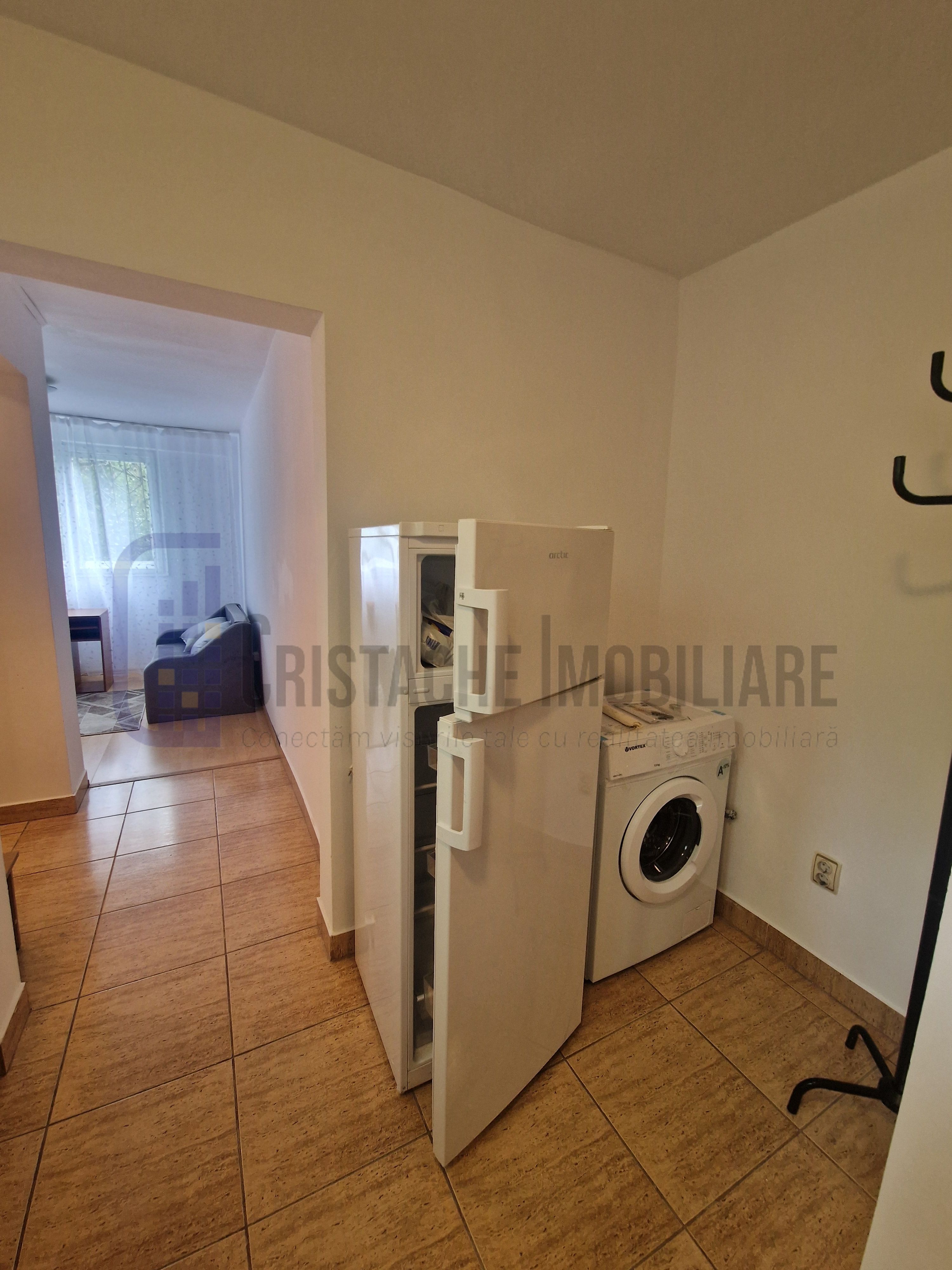 350 € | 2 camere | metrou 10 min. | igenizat — fotografia 8