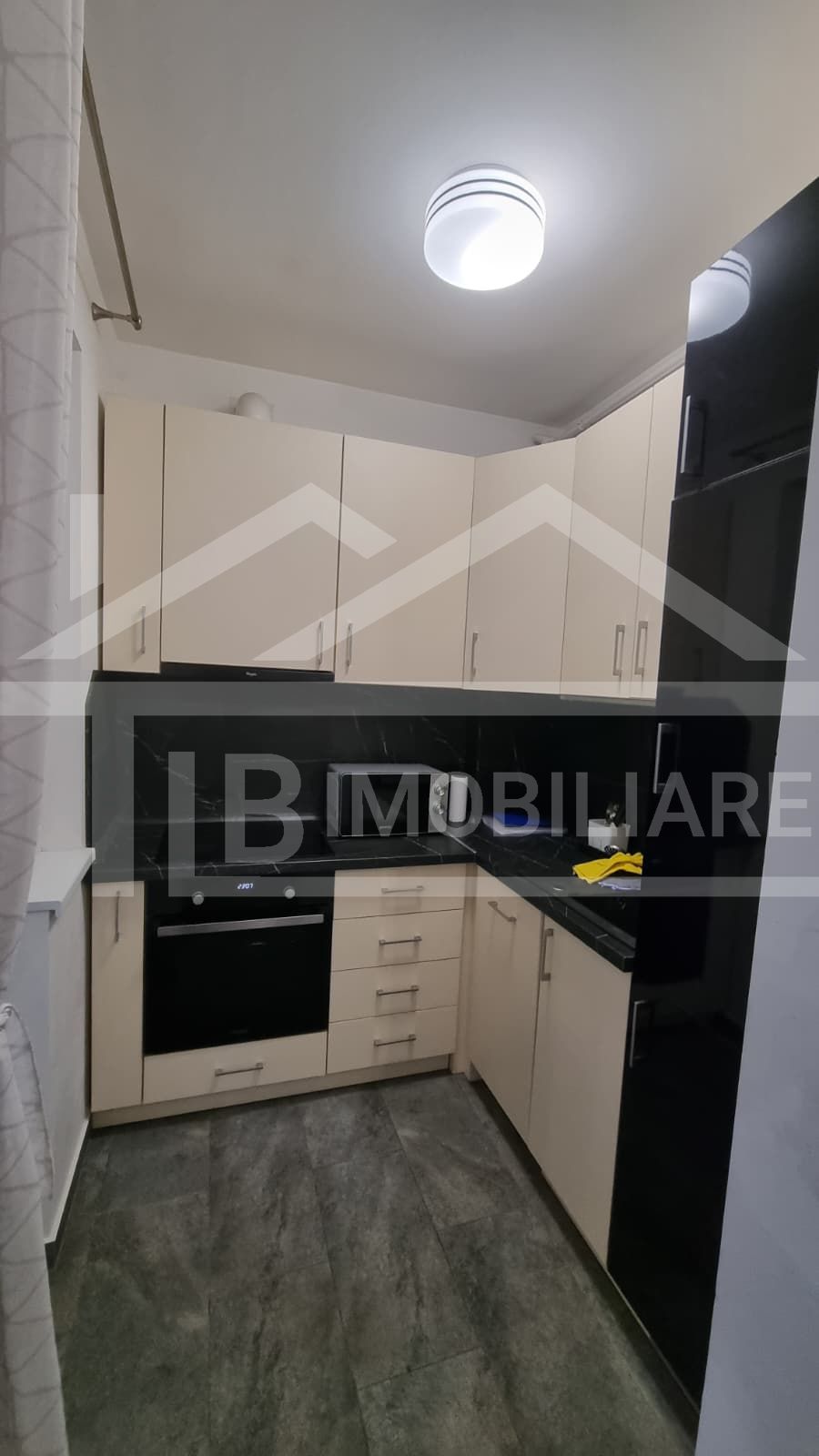 Apartament cu 4 camere, 75mp, Zona Semicentrala — fotografia 8