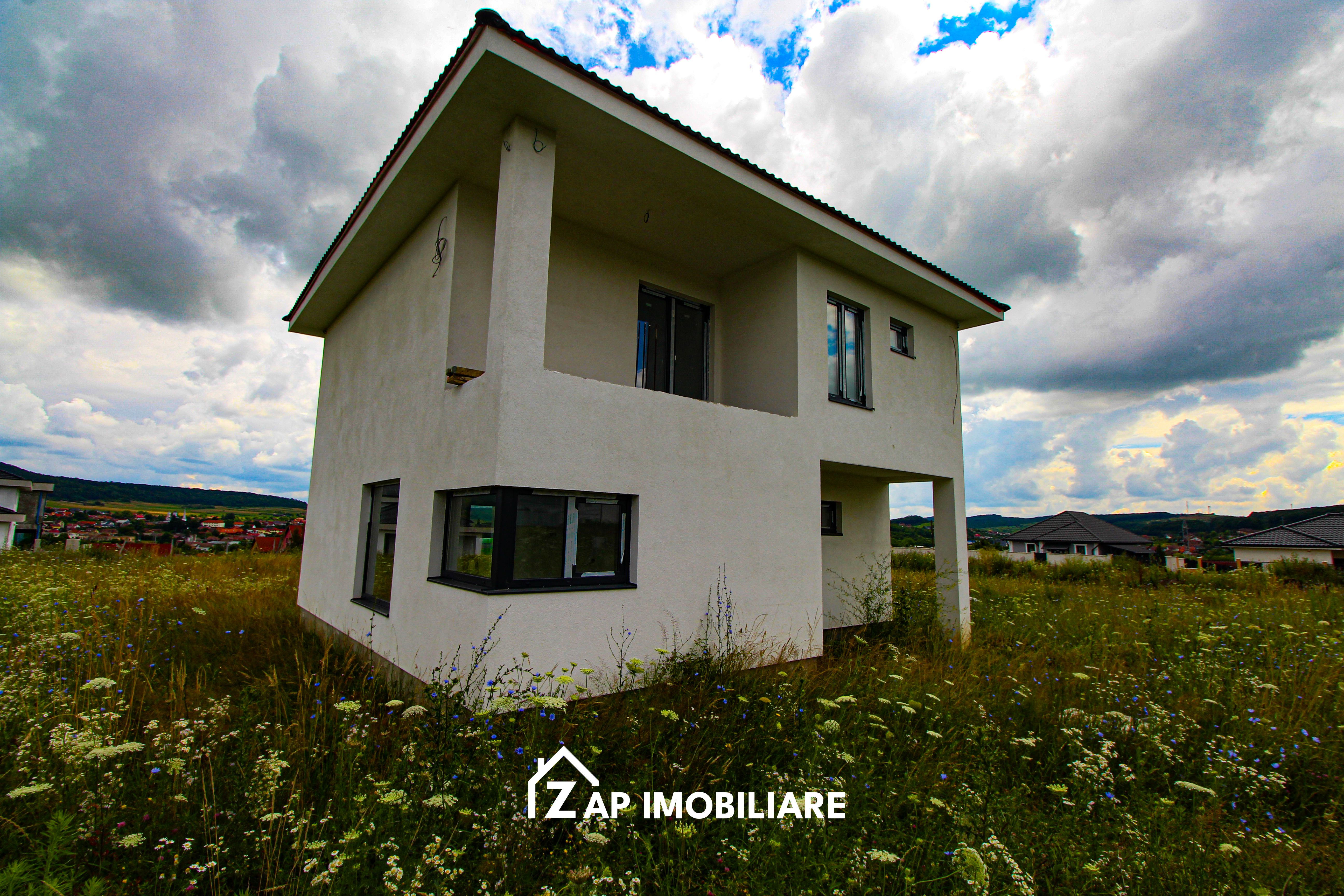 Corunca - Casă Individuală P+1 - 5 Camere (4 Dormitoare) - Teren 490 mp - Semifi — fotografia 15