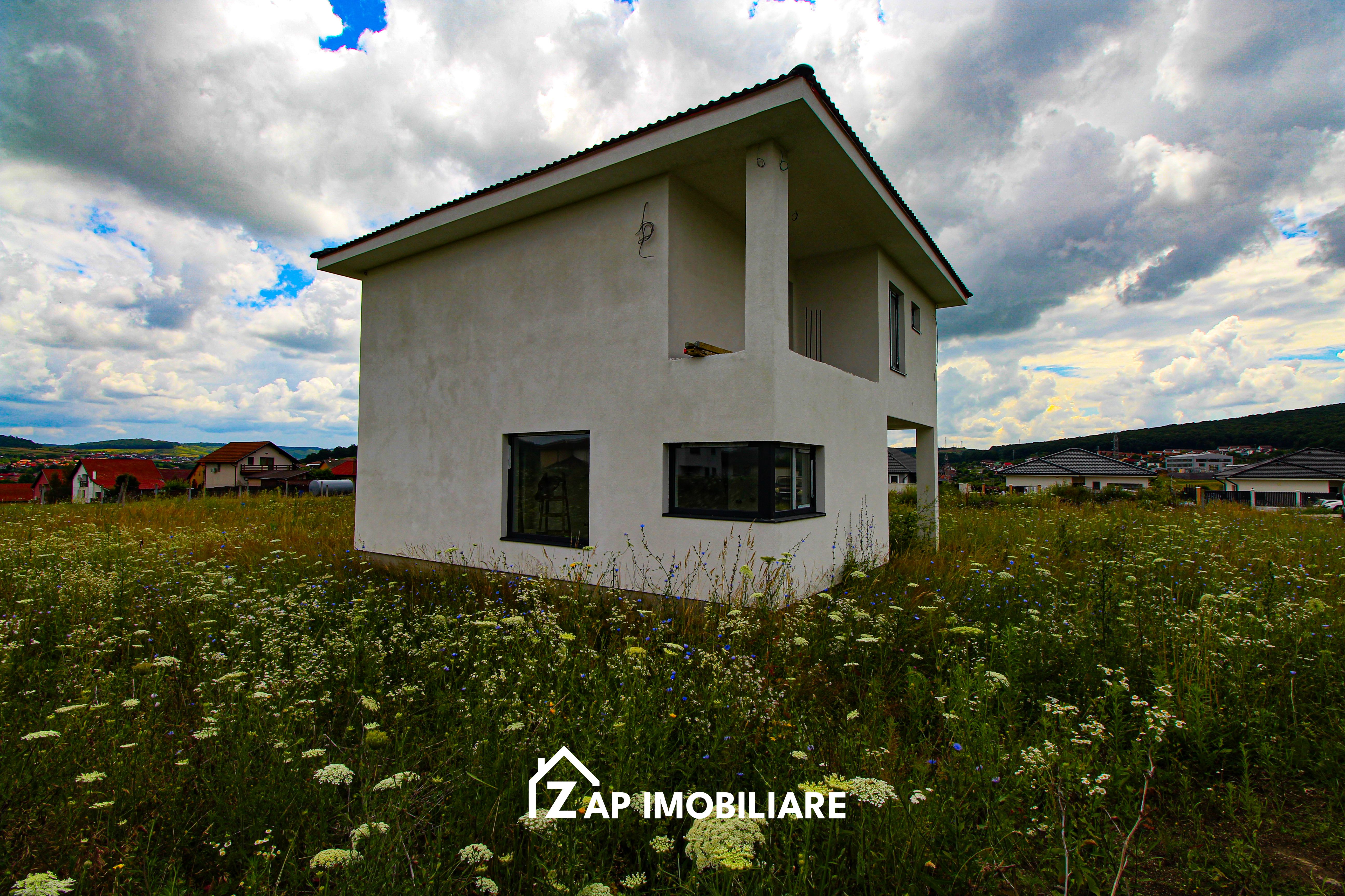 Corunca - Casă Individuală P+1 - 5 Camere (4 Dormitoare) - Teren 490 mp - Semifi — fotografia 7