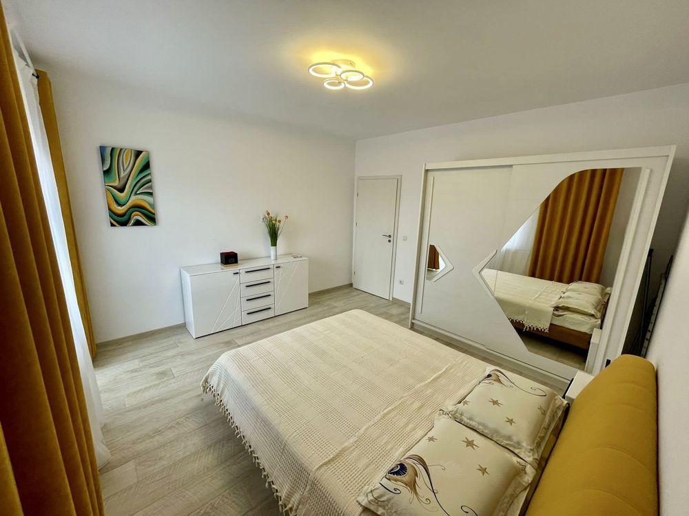 Apartament 2 camere, etaj 3 - zona Centru