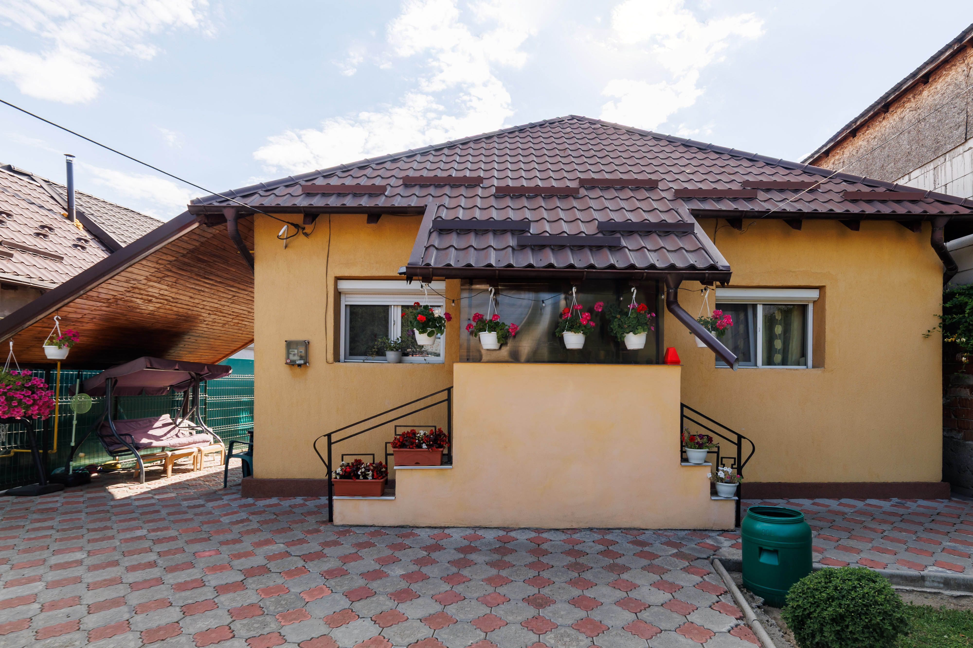 Casă cu teren de 634 mp și beci | Calea Câmpulung, Pitești — fotografia 3