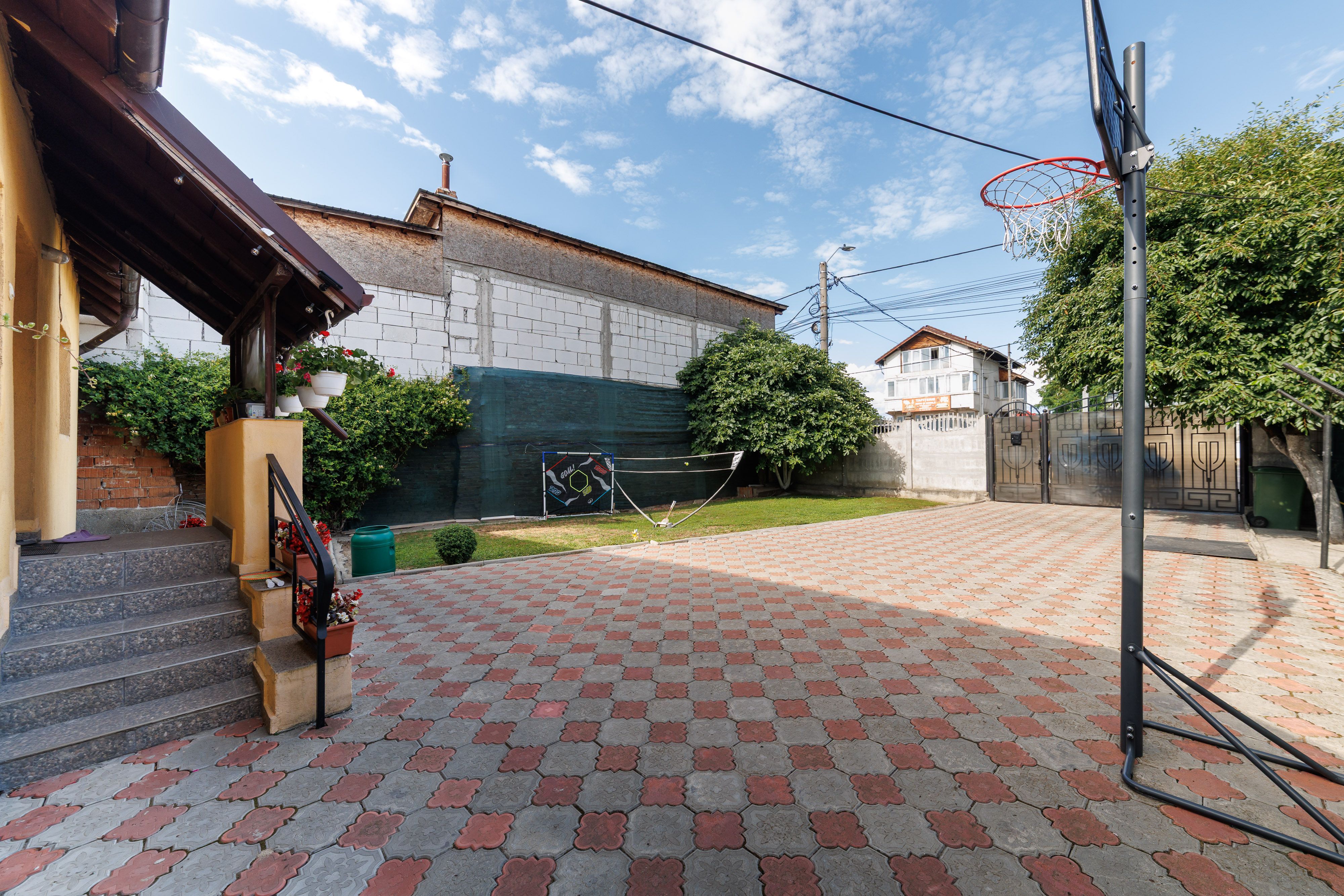Casă cu teren de 634 mp și beci | Calea Câmpulung, Pitești — fotografia 5