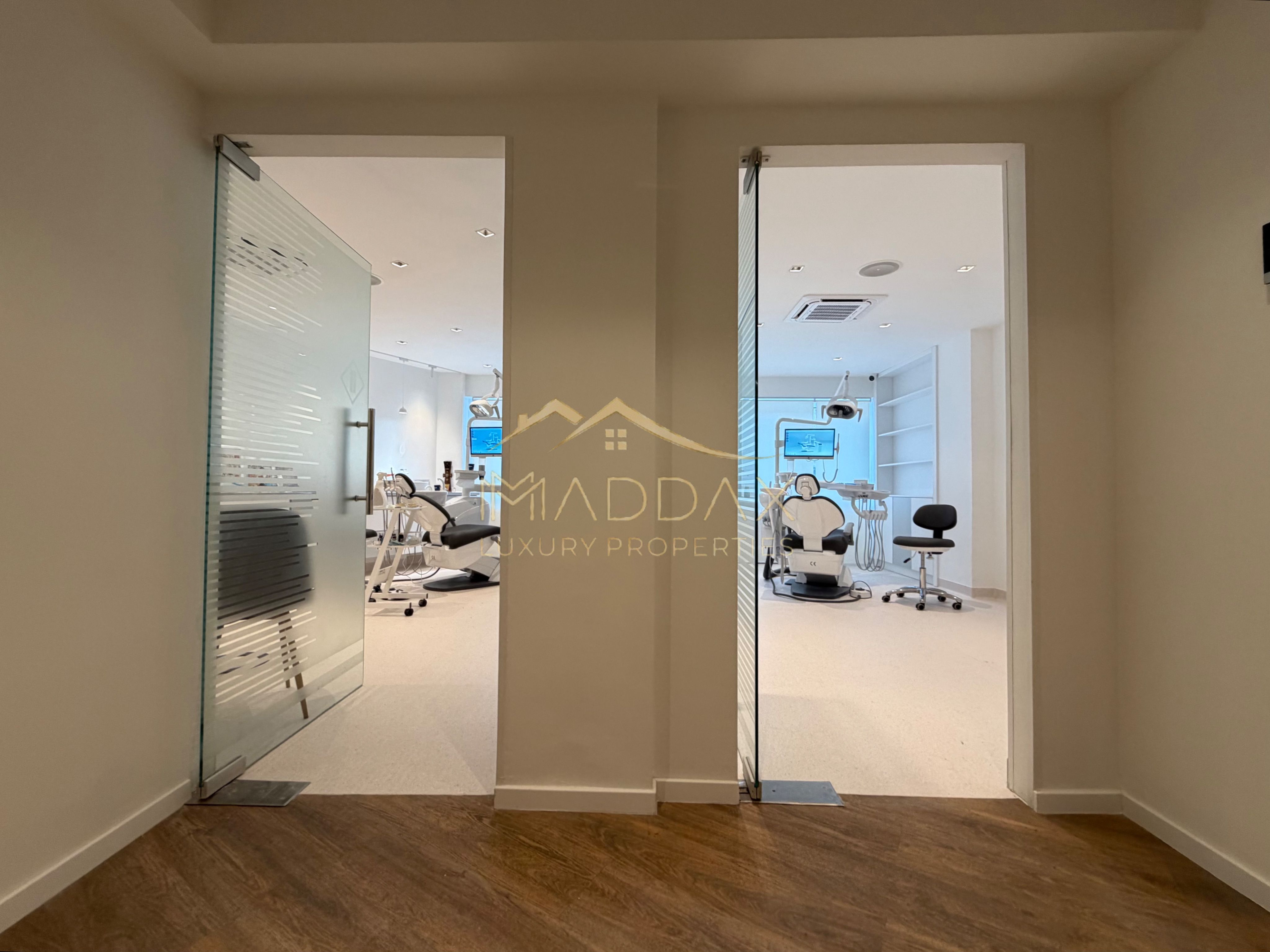 Spatiu comercial *105mp* / cabinet stomatologic / Sos. Nordului Herastrau — fotografia 11