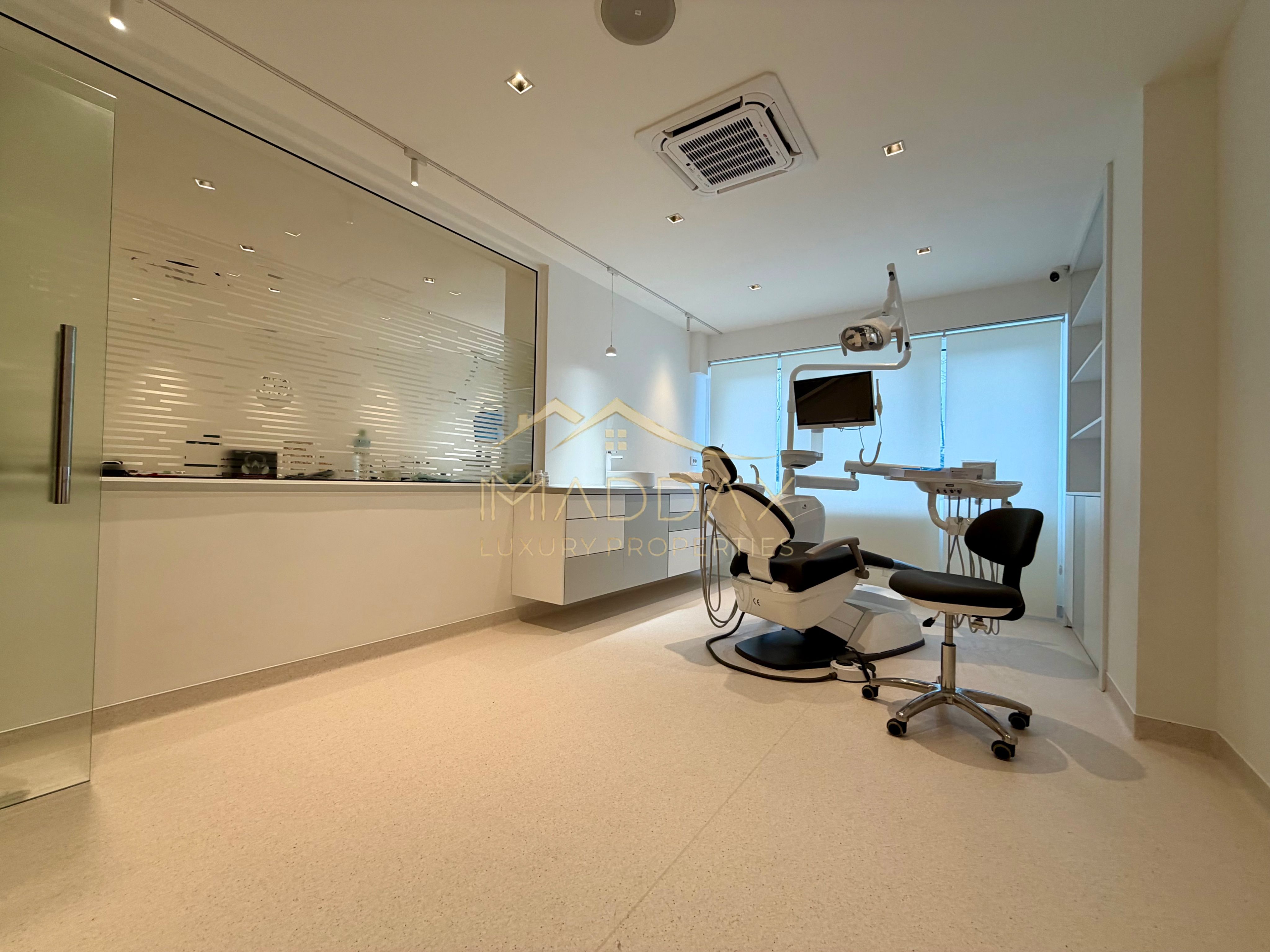 Spatiu comercial *105mp* / cabinet stomatologic / Sos. Nordului Herastrau — fotografia 12