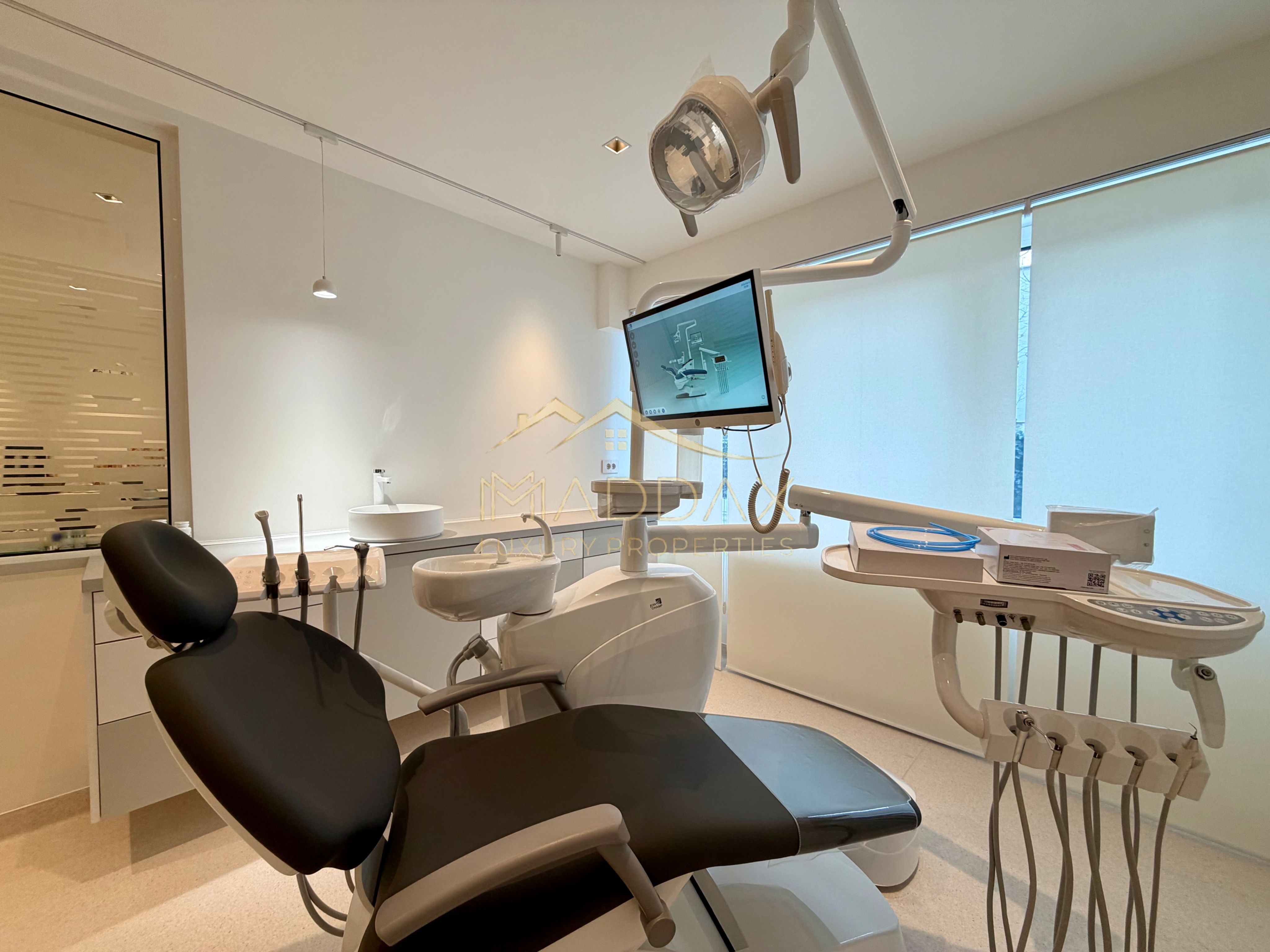 Spatiu comercial *105mp* / cabinet stomatologic / Sos. Nordului Herastrau — fotografia 14