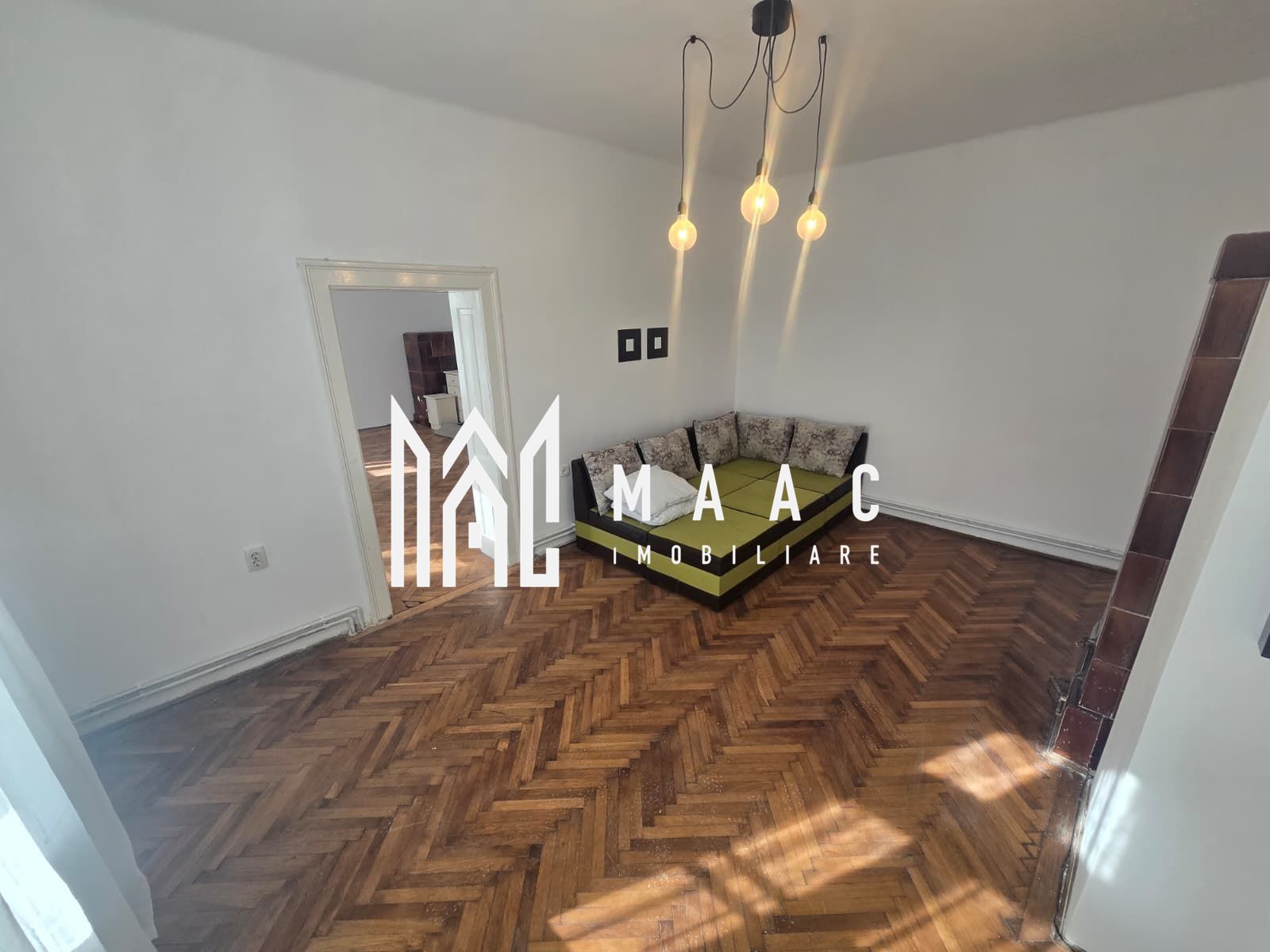 Apartament la casa cu 3 camere si curte Strada Bucegi — fotografia 11