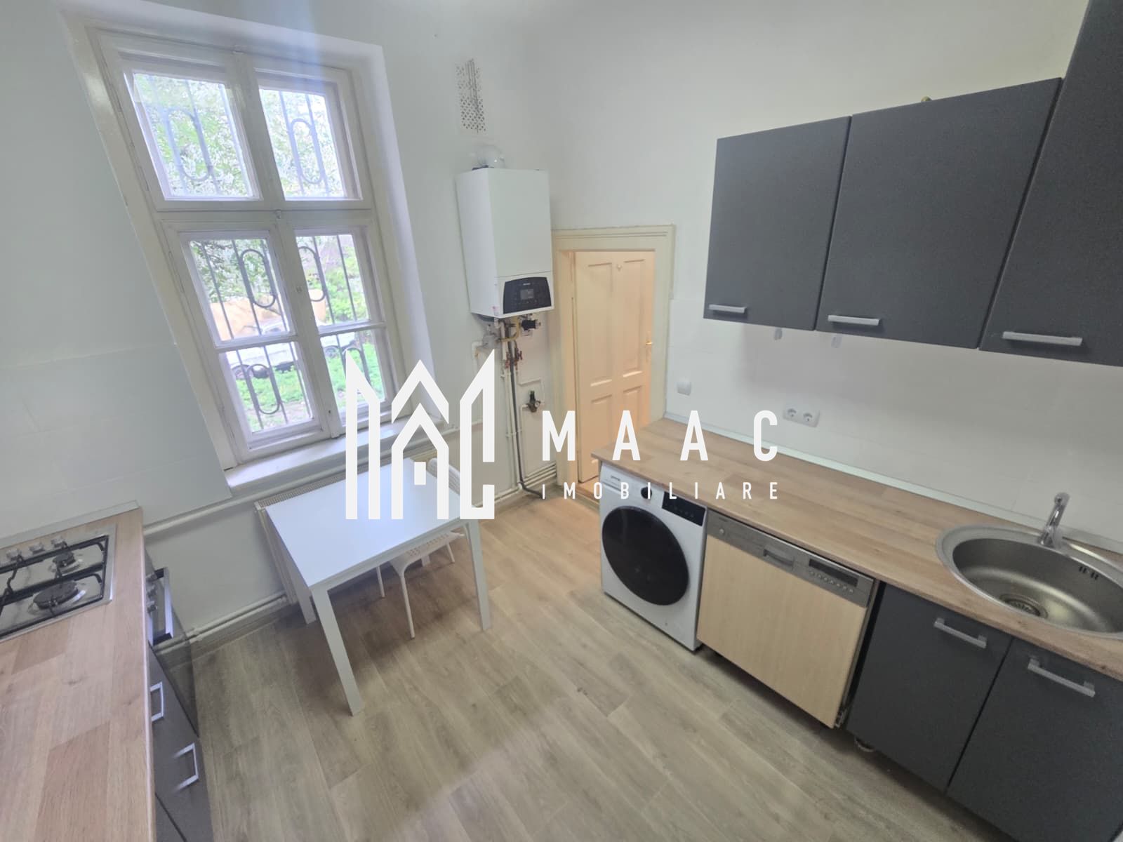 Apartament la casa cu 3 camere si curte Strada Bucegi — fotografia 4