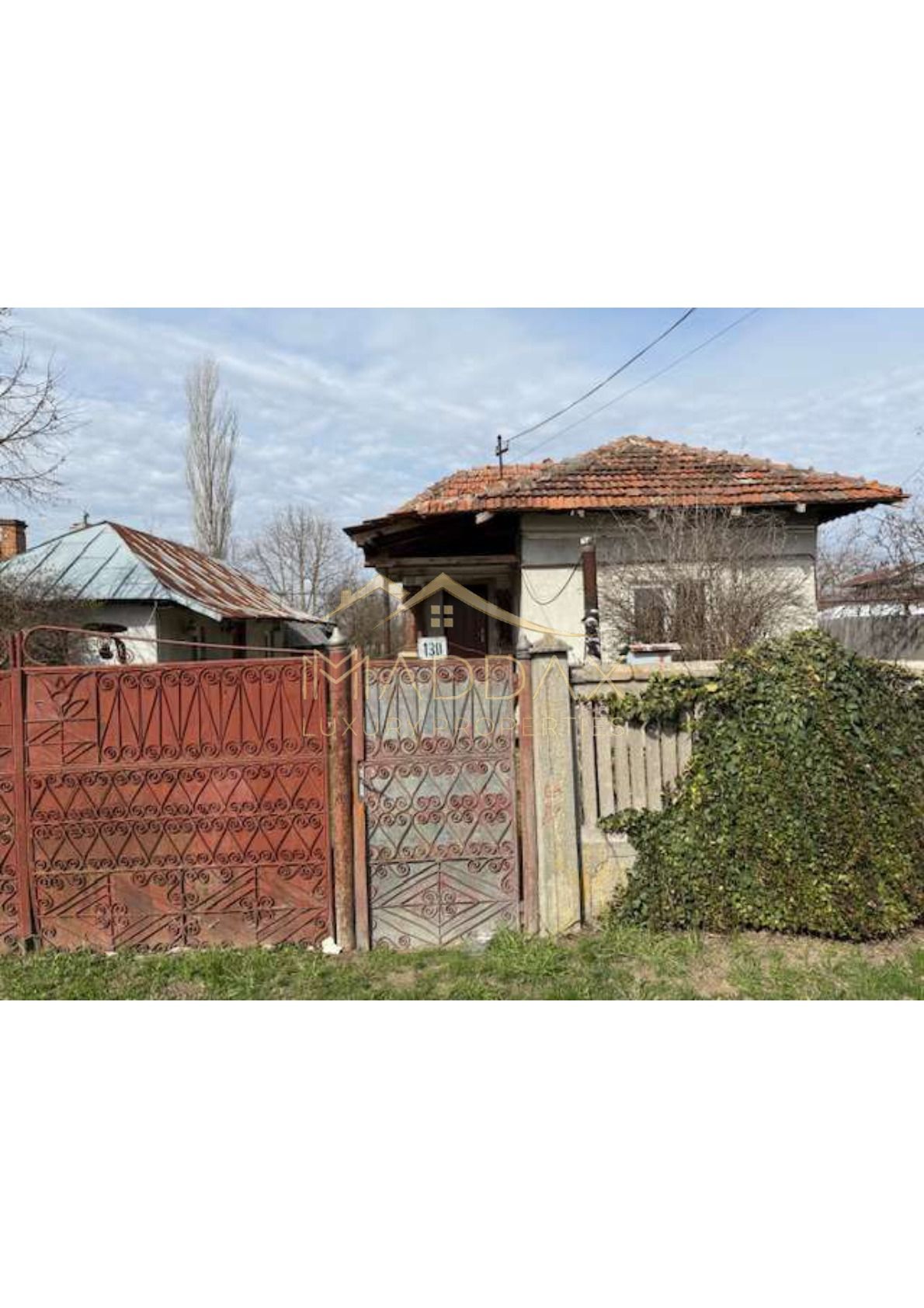 Teren intravilan 4.803 mp cu casă și anexe – Drăgășani, zona viticolă