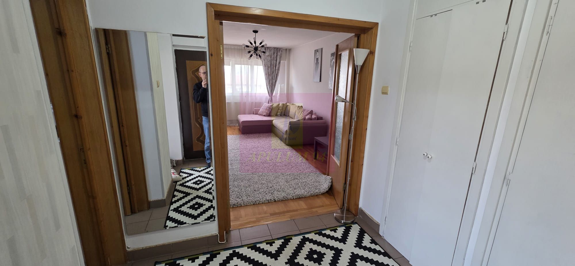 Apartamnet cu 2 cmere de vanzare in Campina — fotografia 4