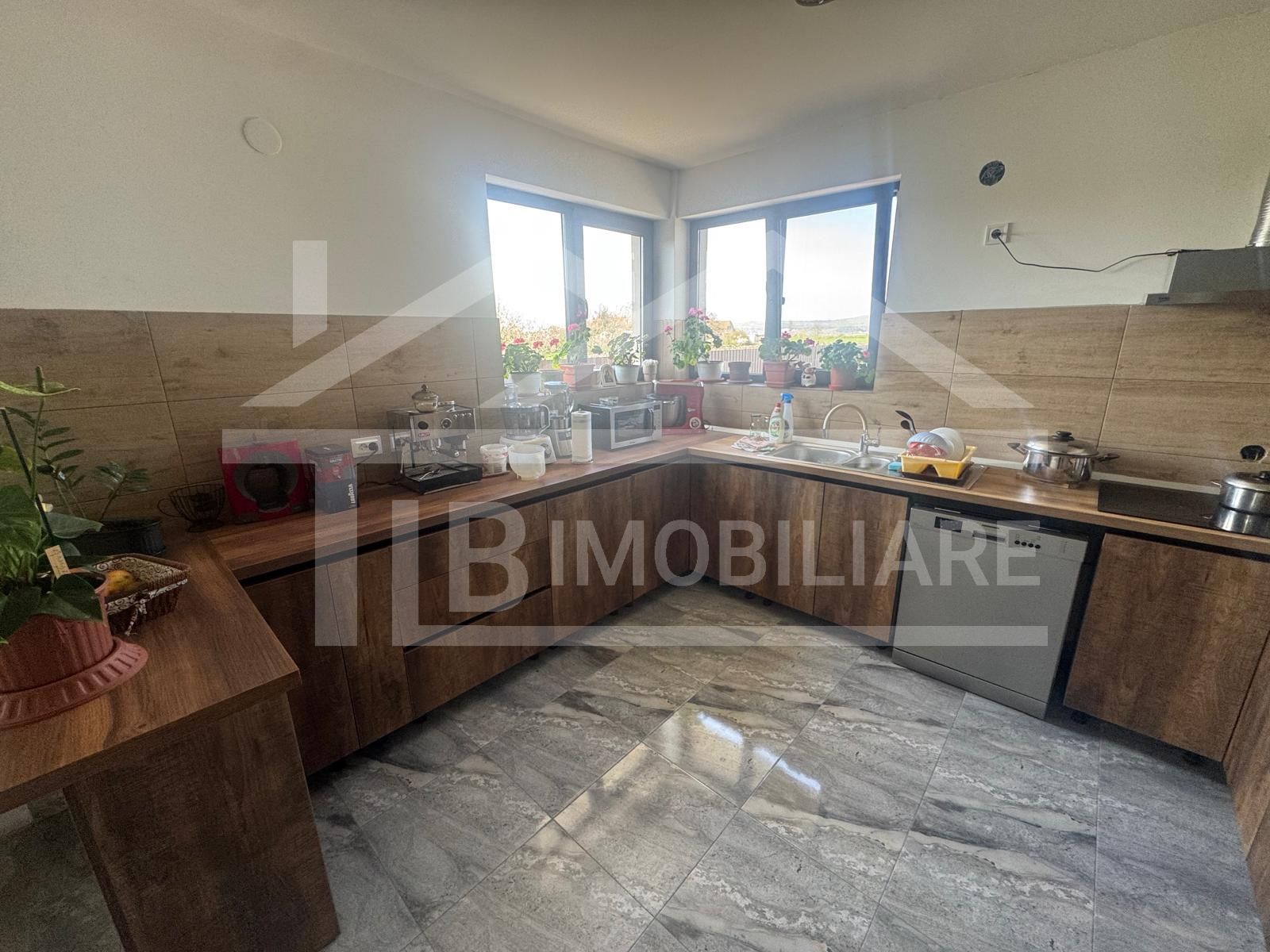 Casa individuala, 200 mp, 1399 mp teren, Zona Ernei — fotografia 8