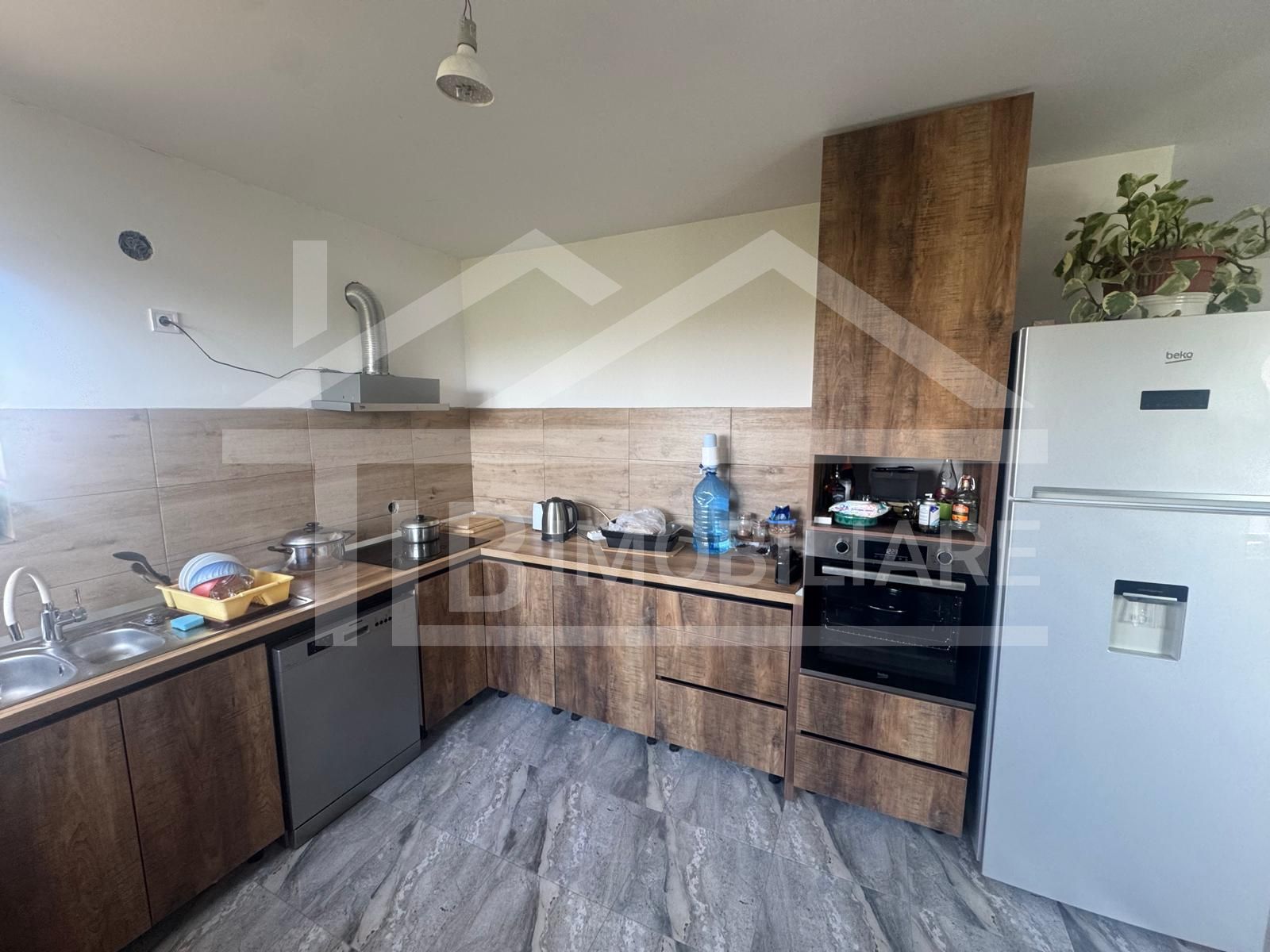 Casa individuala, 200 mp, 1399 mp teren, Zona Ernei — fotografia 9