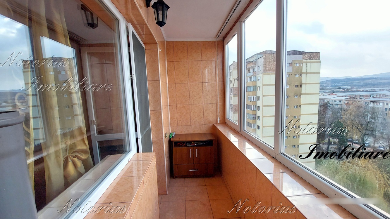 Două camere modernizat Bd Dacia zona Micro 4
