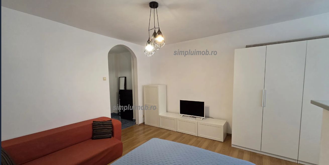 Garsoniera renovata mobilata utilata Ramnicu Sarat — fotografia 6