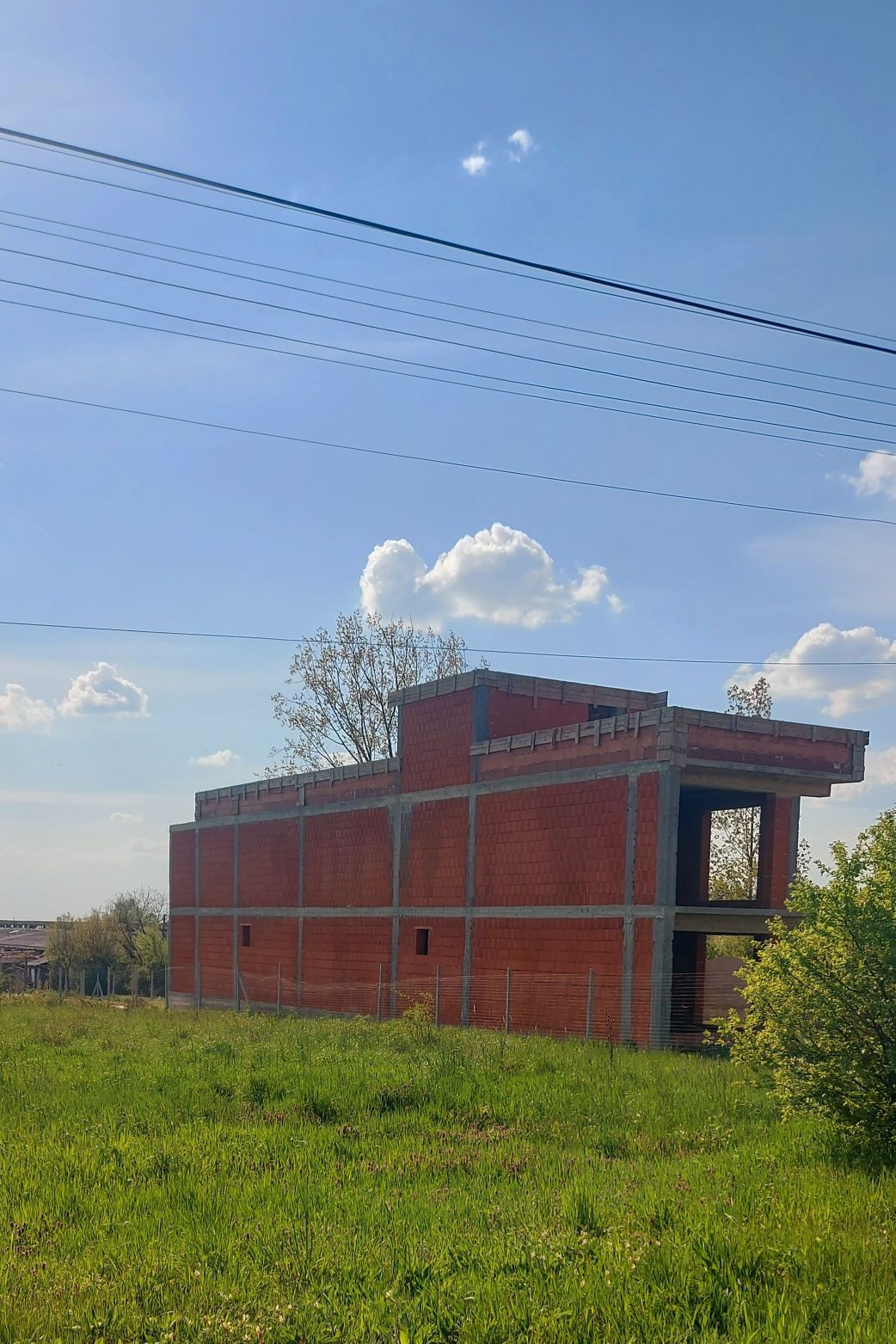 Vând casă în roșu la Viile Satu Mare — fotografia 5