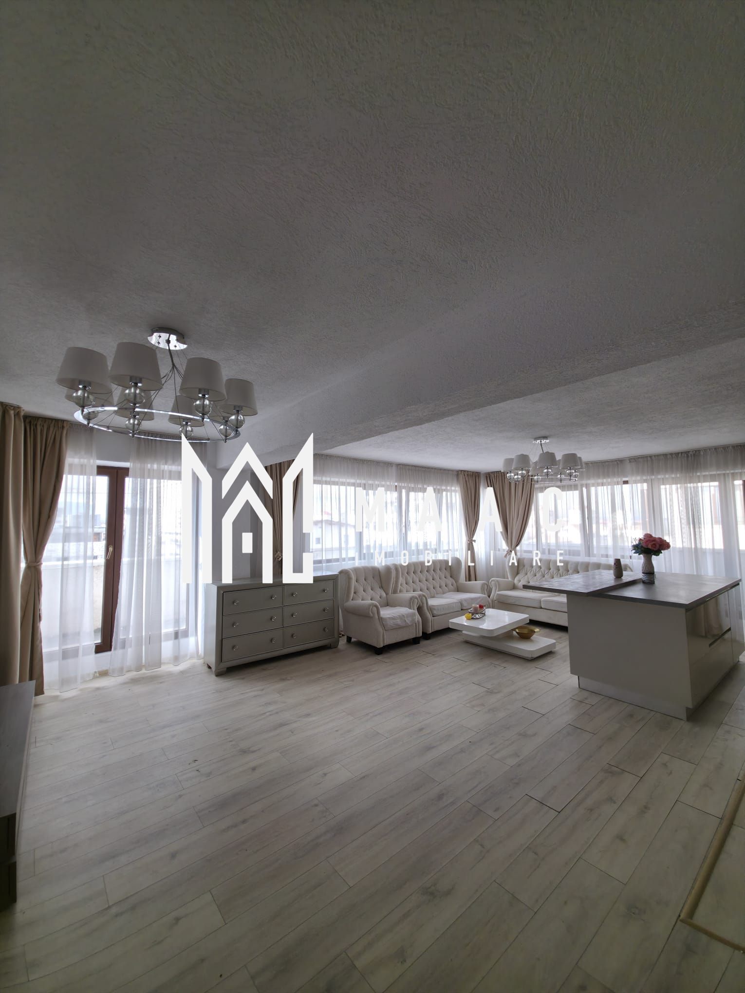 Penthouse 3 camere decomandate 90 mpu Doamna Stanca — fotografia 4