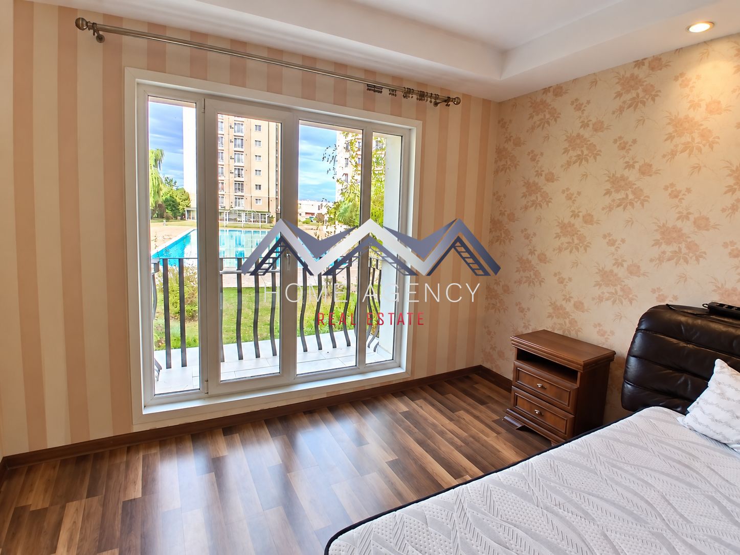 Apartament 2 camere Cosmopolis | 54MP | Parcare inclusa | Vedere la piscina — fotografia 6