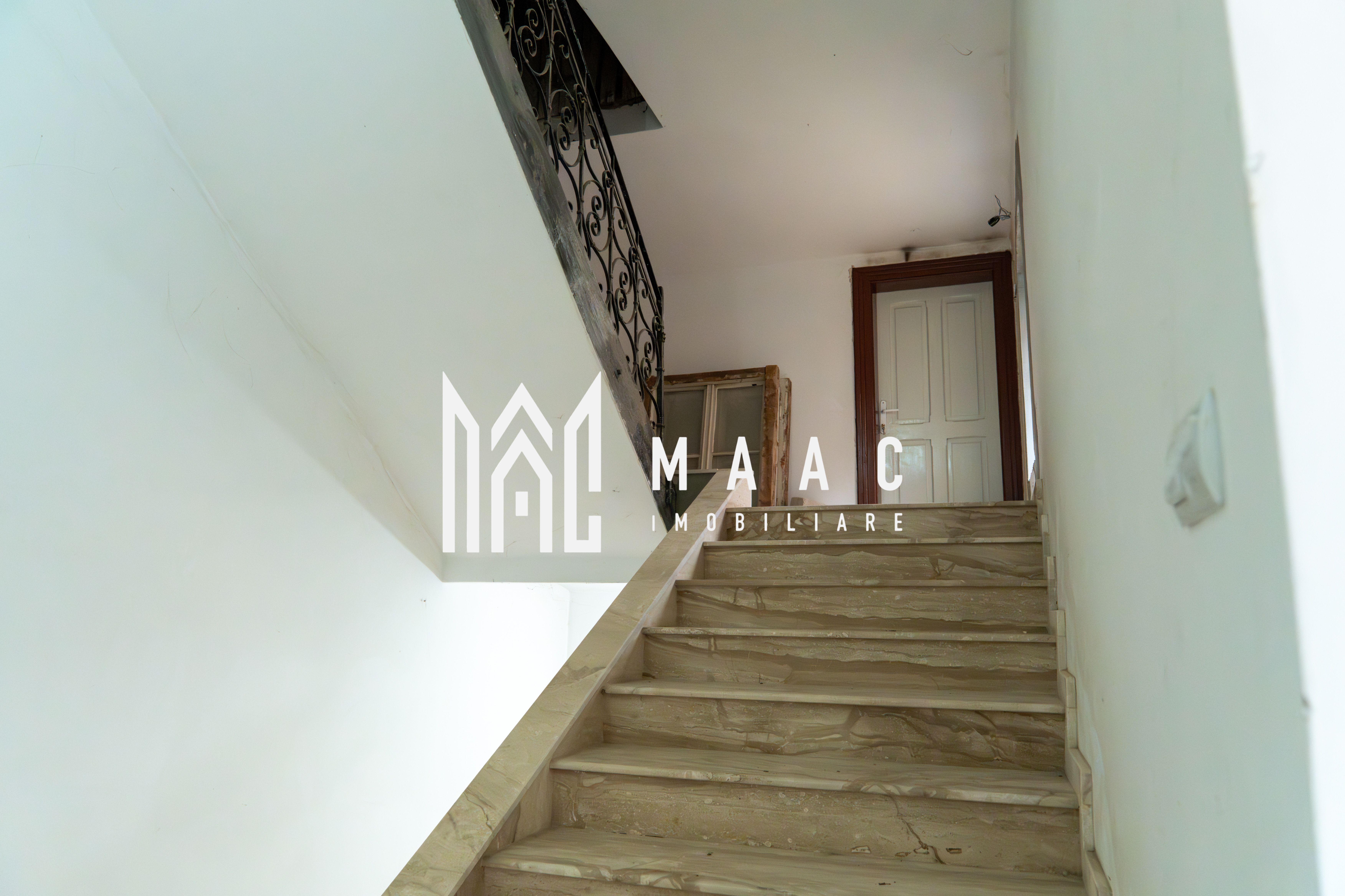 Spatiu comercial/ Birou I 9 camere I 360 mpu I Centru-Agnita — fotografia 4