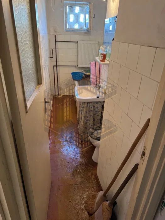 Apartament cu 2 camere, semidecomandat, zona Soarelui — fotografia 6