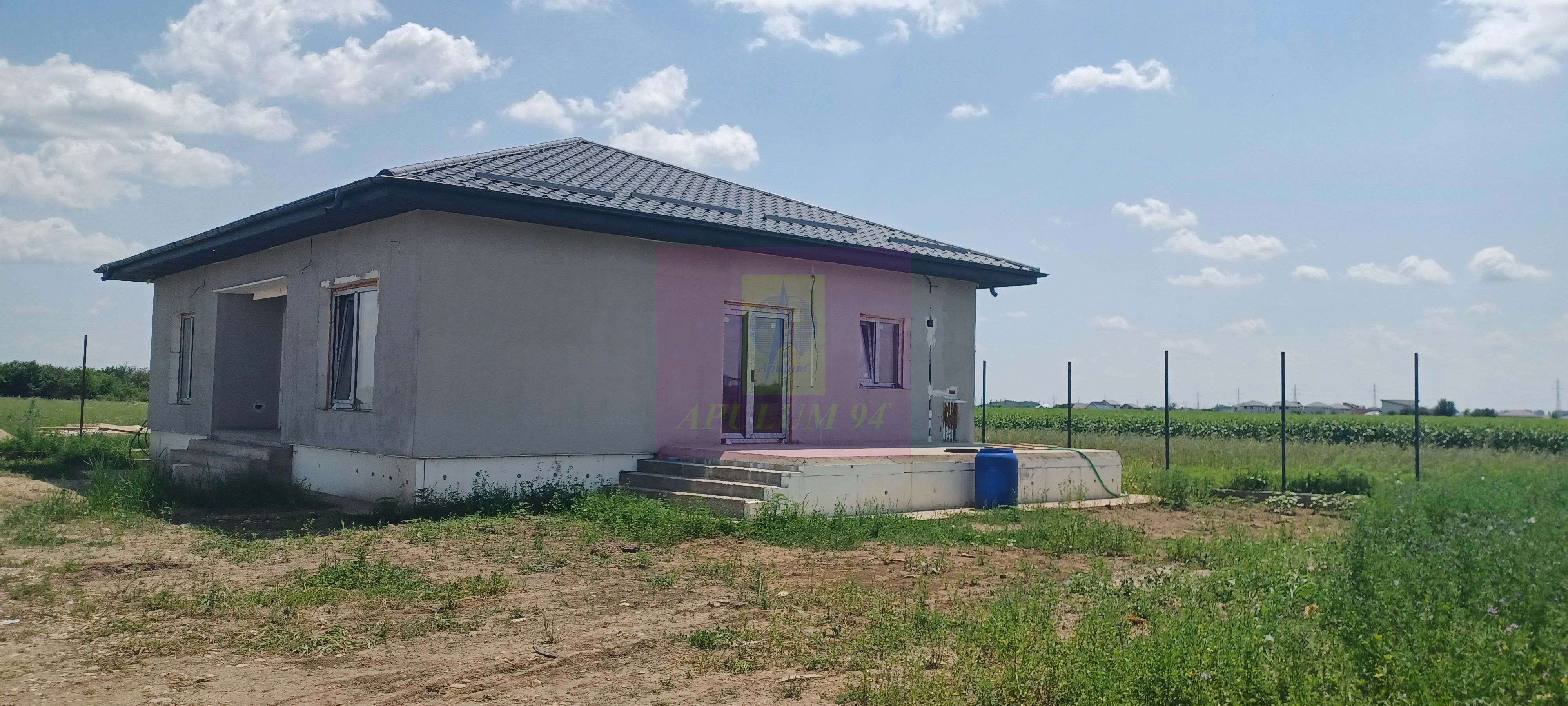 Casă nouă parter, 4 camere, curte 400mp, Săbăreni — fotografia 3