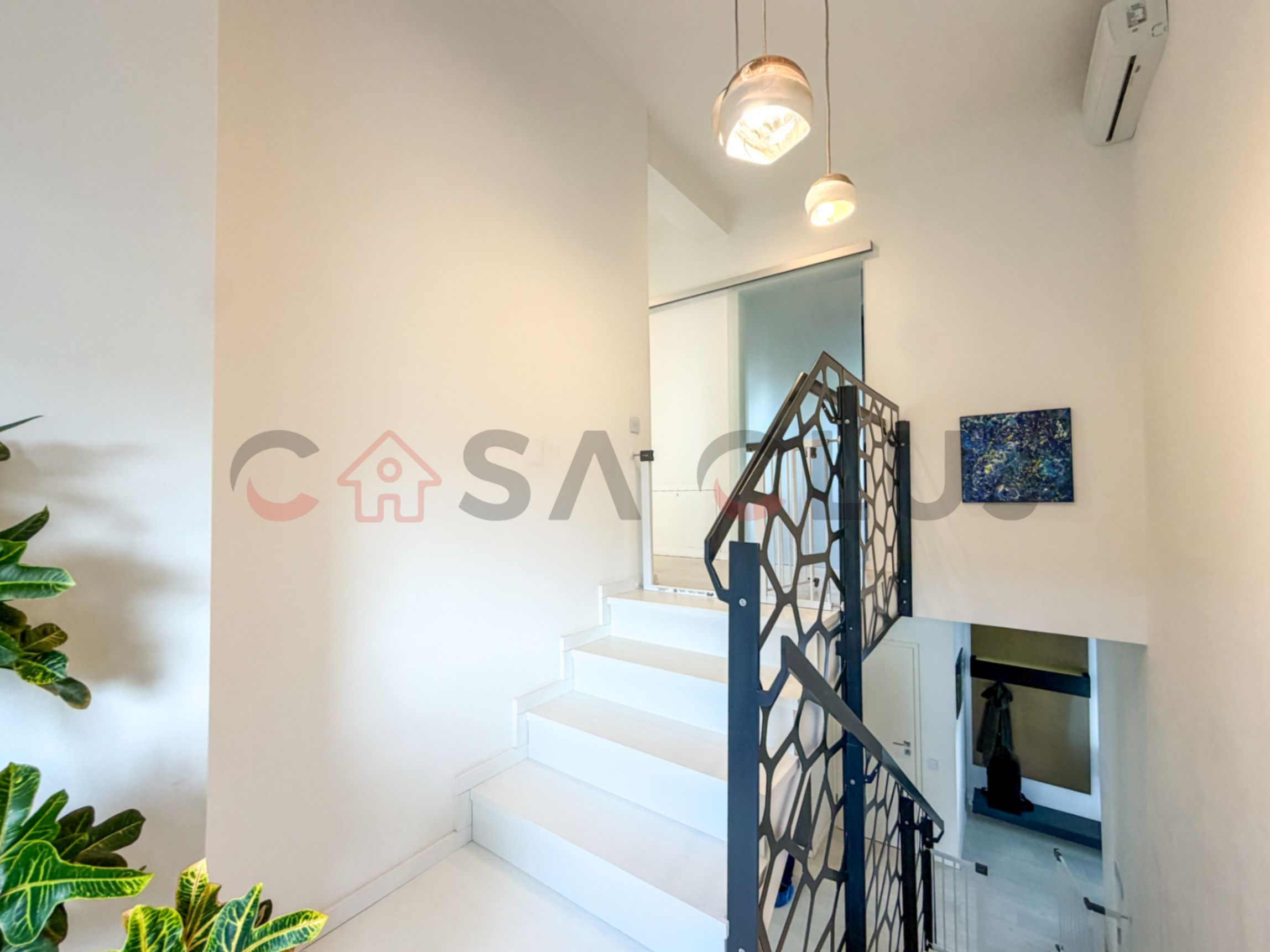 4 camere la cheie, pe 2 niveluri, Soporului! — fotografia 11