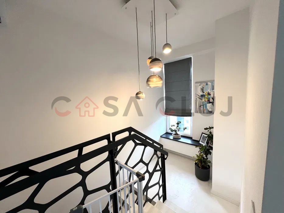 4 camere la cheie, pe 2 niveluri, Soporului! — fotografia 8