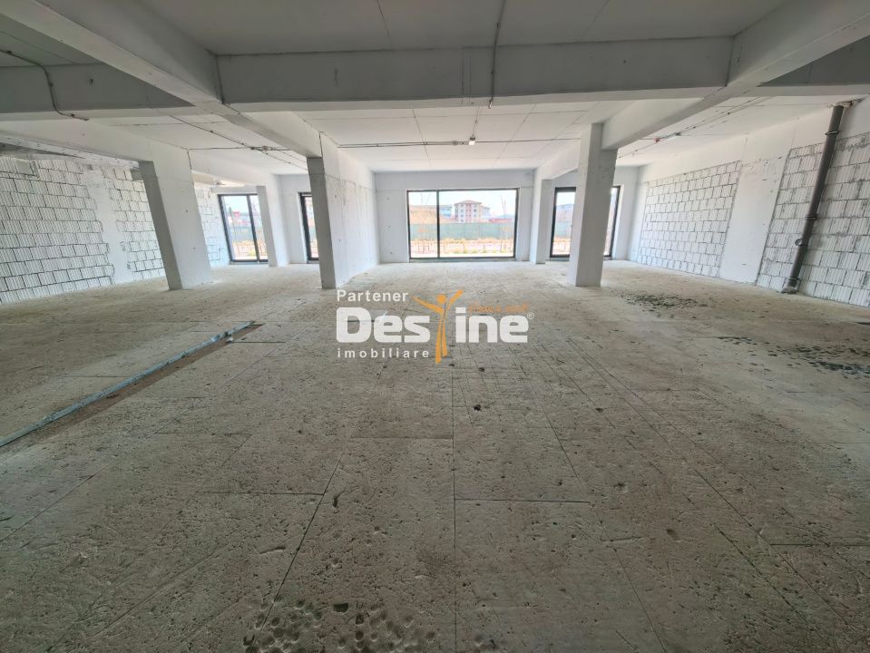 Spatiu Comercial 217 mp parter + 2 parcari la intrare in Cartierul Silk District — fotografia 6