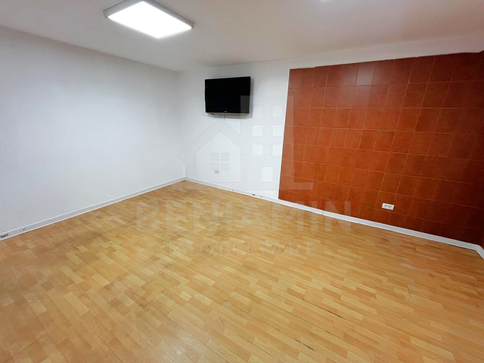 Casa 63mp- 2 Camere-Curte 65mp- Centrala Termica-AC-Zona Autogara — fotografia 4