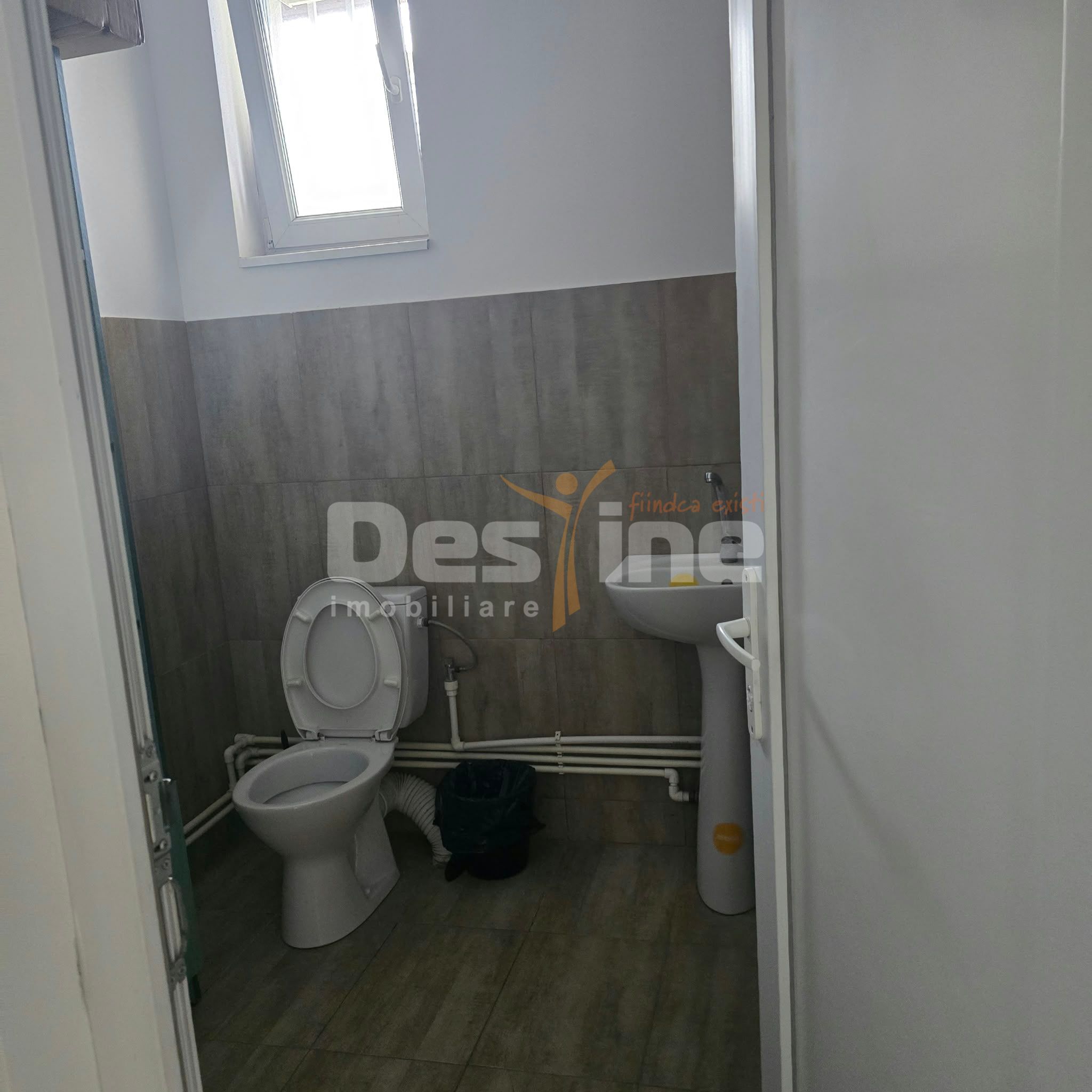 SPAȚIU COMERCIAL DE VÂNZARE – POZIȚIE CENTRALĂ, CHIRIAS EXISTENT — fotografia 4