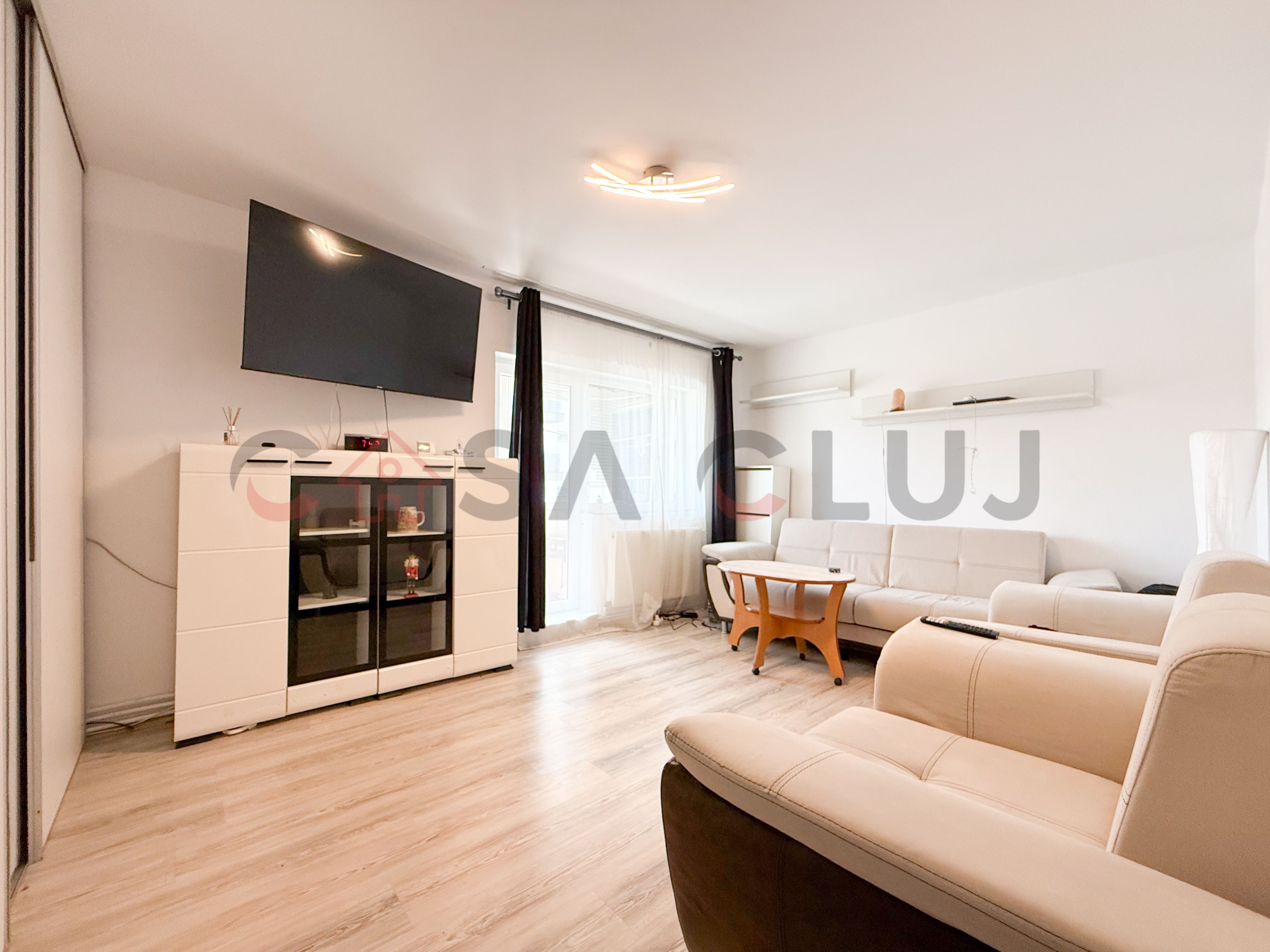 Modern,3 camere, etaj intermediar, Intre Lacuri