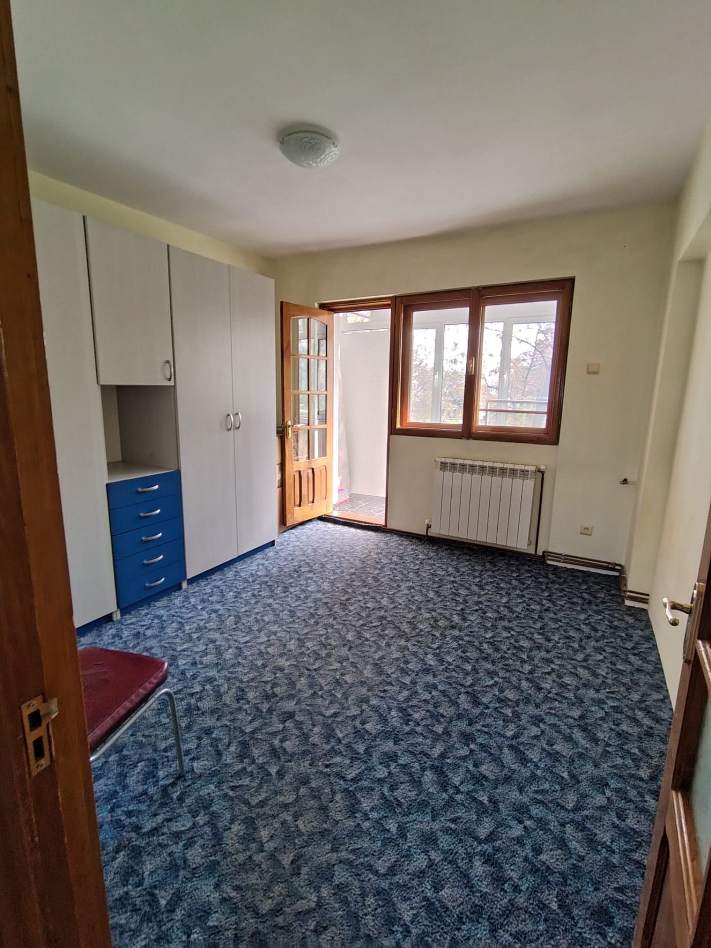Apartament de vânzare, zona PODU ROȘ, 3 camere, semidecomandat, etaj 1 — fotografia 6