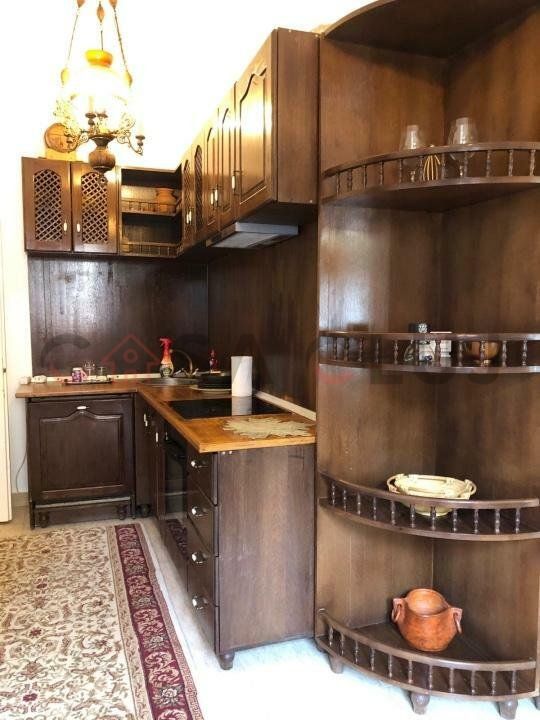 Apartament în vilă, zonă centrală, parcare — fotografia 9