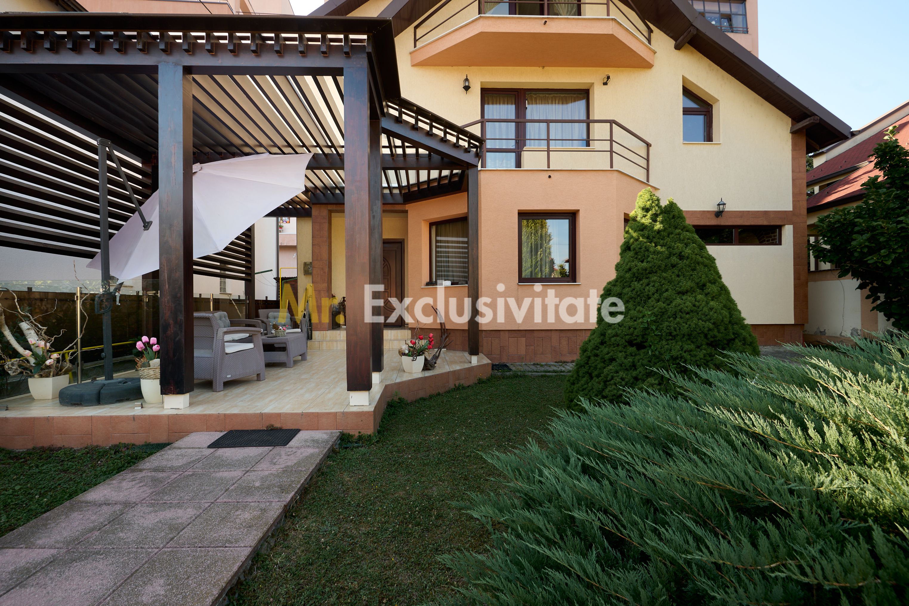 Casa + 305 mp teren curte proprie in zona rezidentiala Gavana — fotografia 14